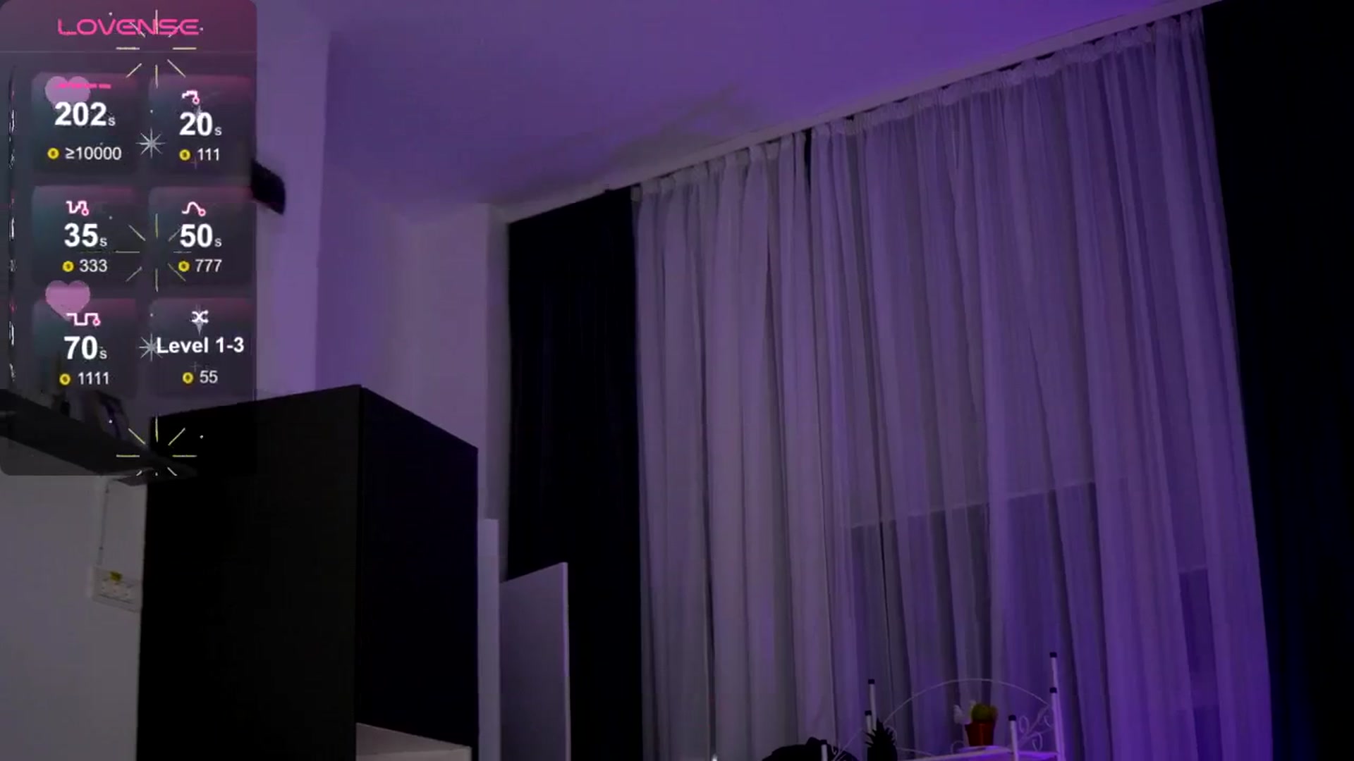 Gallery image thumbnail from EmilyRaymont's myfreecams stream on, 03/31/2025, 22:52 image 4 of 20