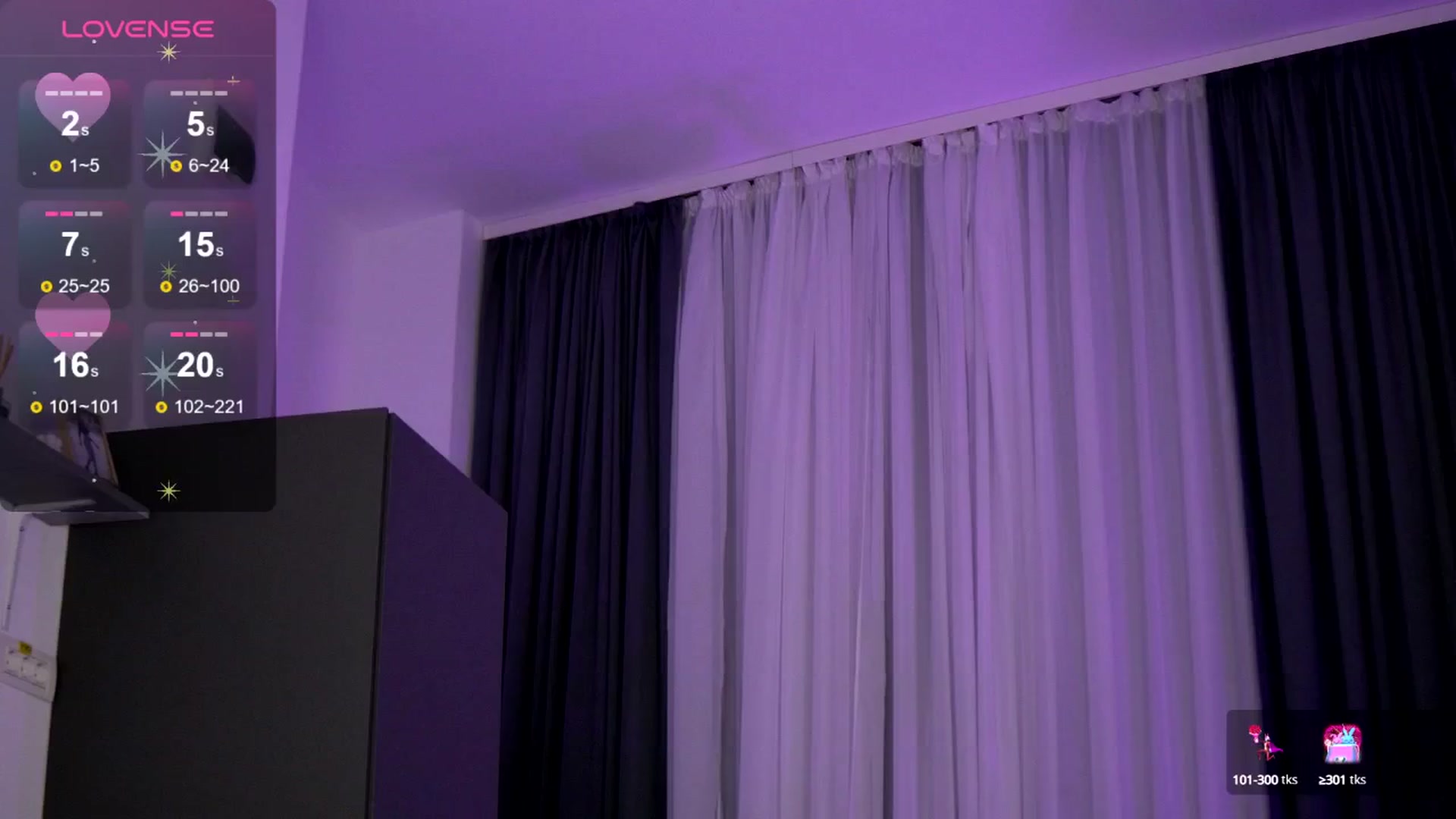 Gallery image thumbnail from EmilyRaymont's myfreecams stream on, 04/11/2025, 21:31 image 5 of 20