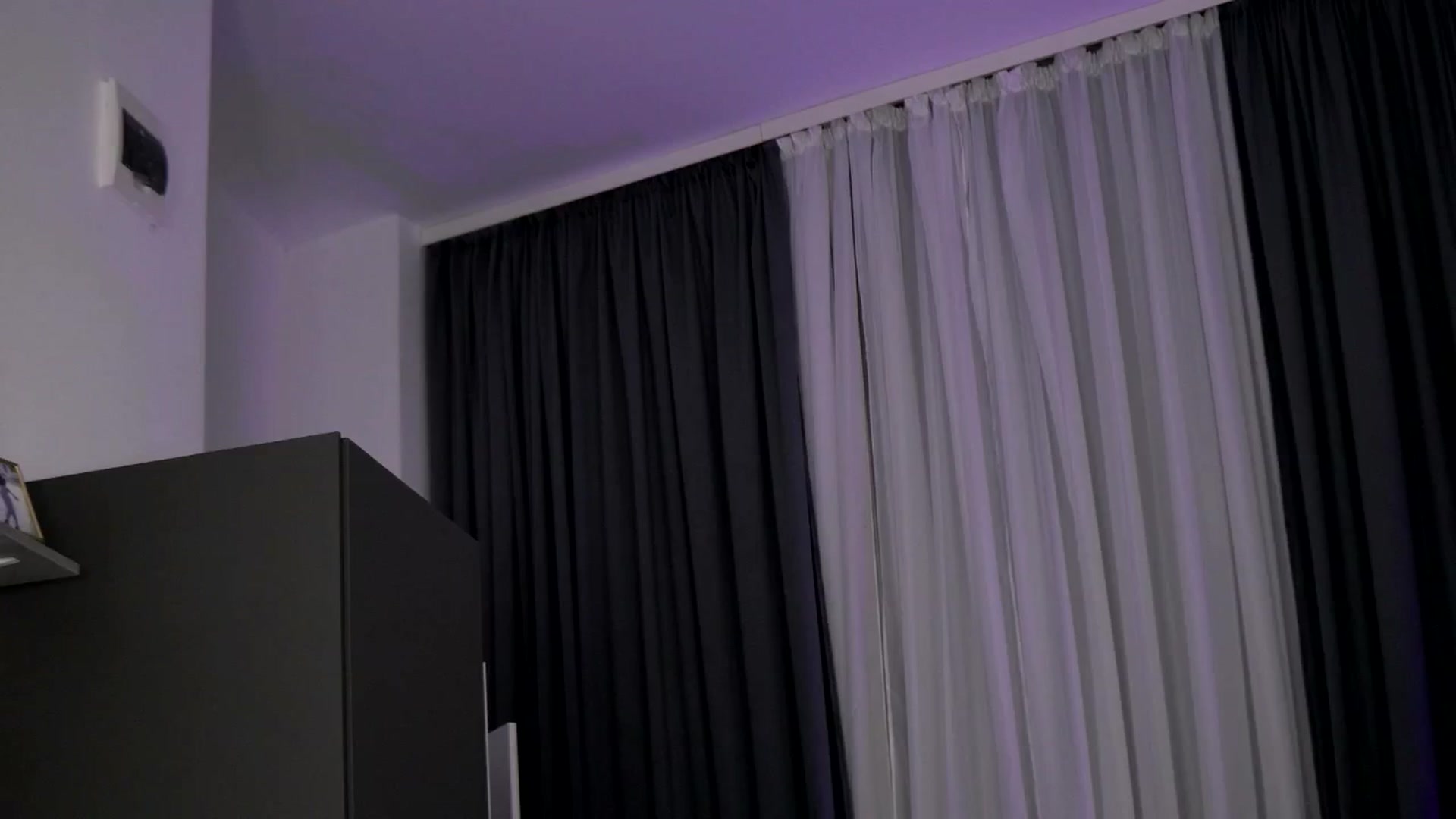 Gallery image thumbnail from EmilyRaymont's myfreecams stream on, 04/26/2025, 01:44 image 13 of 20