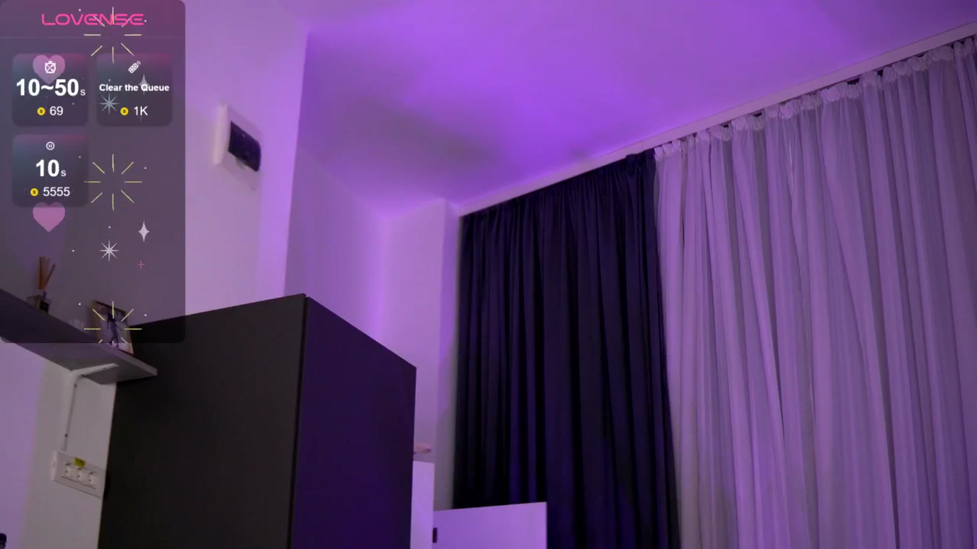 Gallery image thumbnail from EmilyRaymont's myfreecams stream on, 05/12/2025, 24:09 image 15 of 20