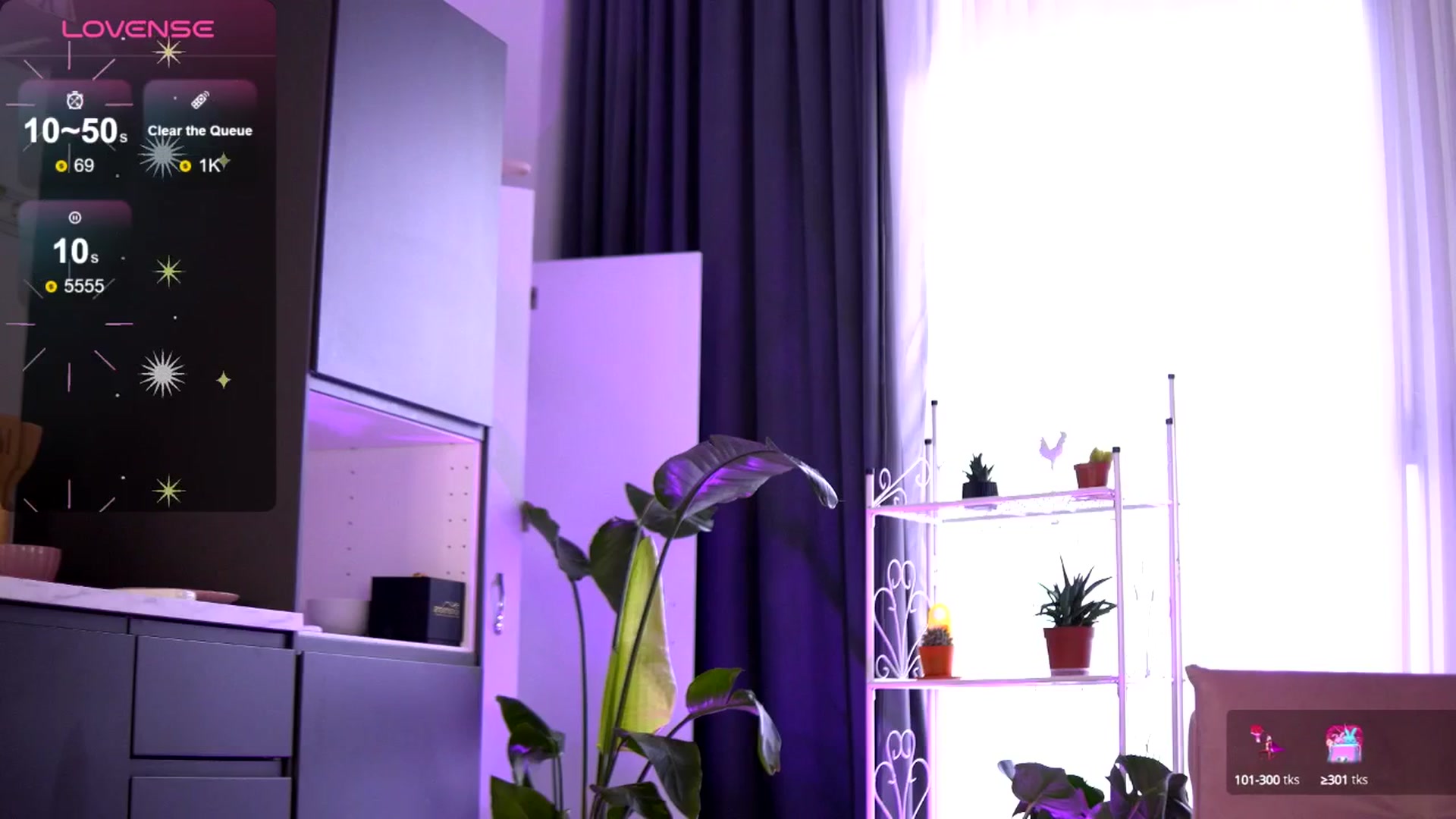 Gallery image thumbnail from EmilyRaymont's myfreecams stream on, 05/12/2025, 04:17 image 16 of 20