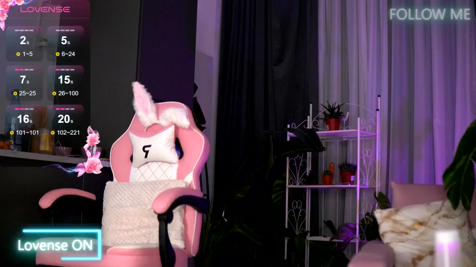Gallery image thumbnail from EmilyRaymont's myfreecams stream on, 06/29/2025, 22:58 image 1 of 20