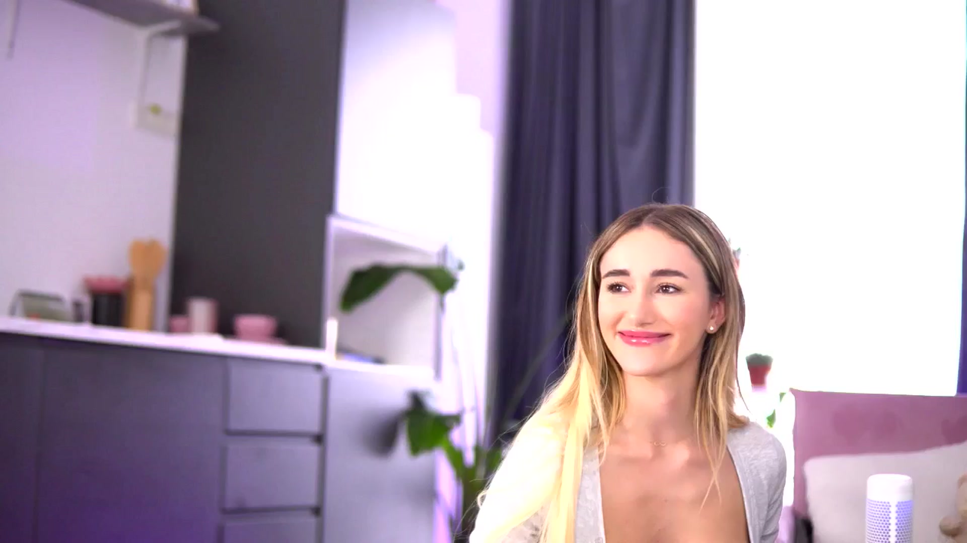 Gallery image thumbnail from EmilyRaymont's myfreecams stream on, 07/05/2025, 05:21 image 20 of 20