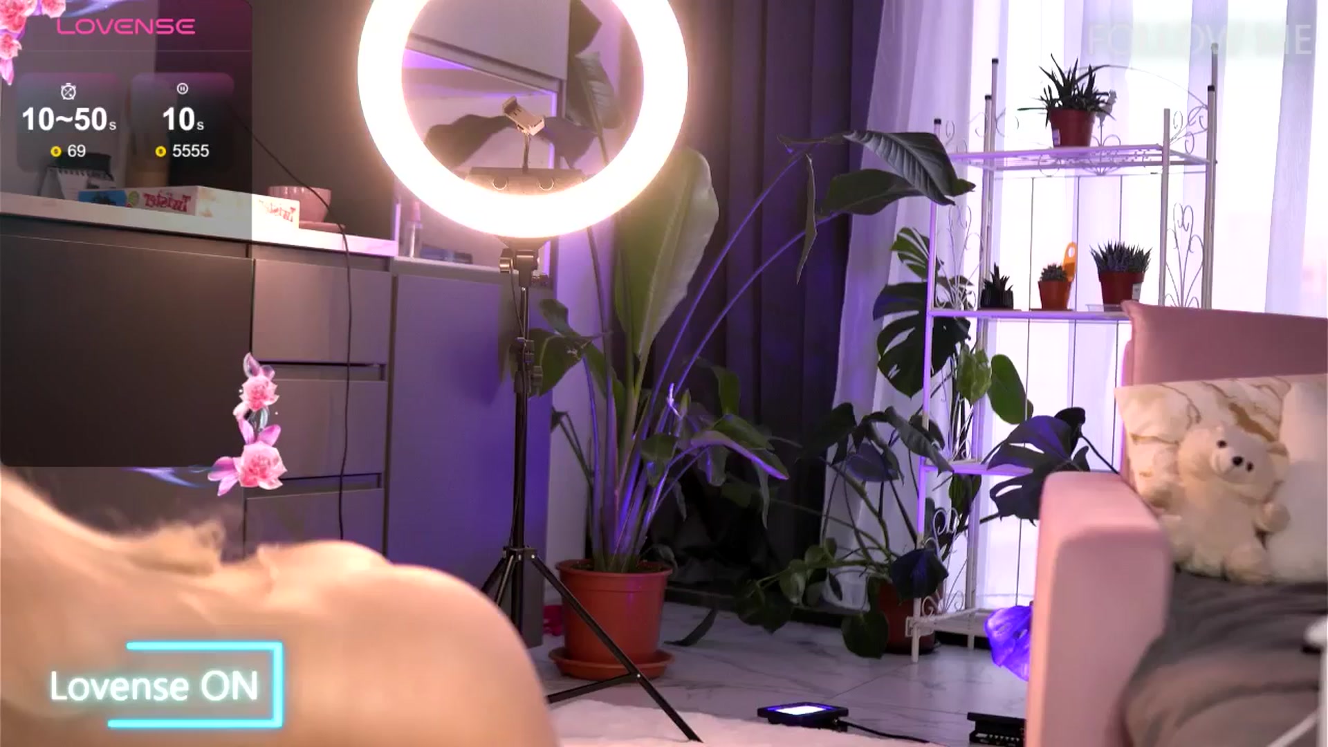 Gallery image thumbnail from EmilyRaymont's myfreecams stream on, 07/13/2025, 03:16 image 14 of 20