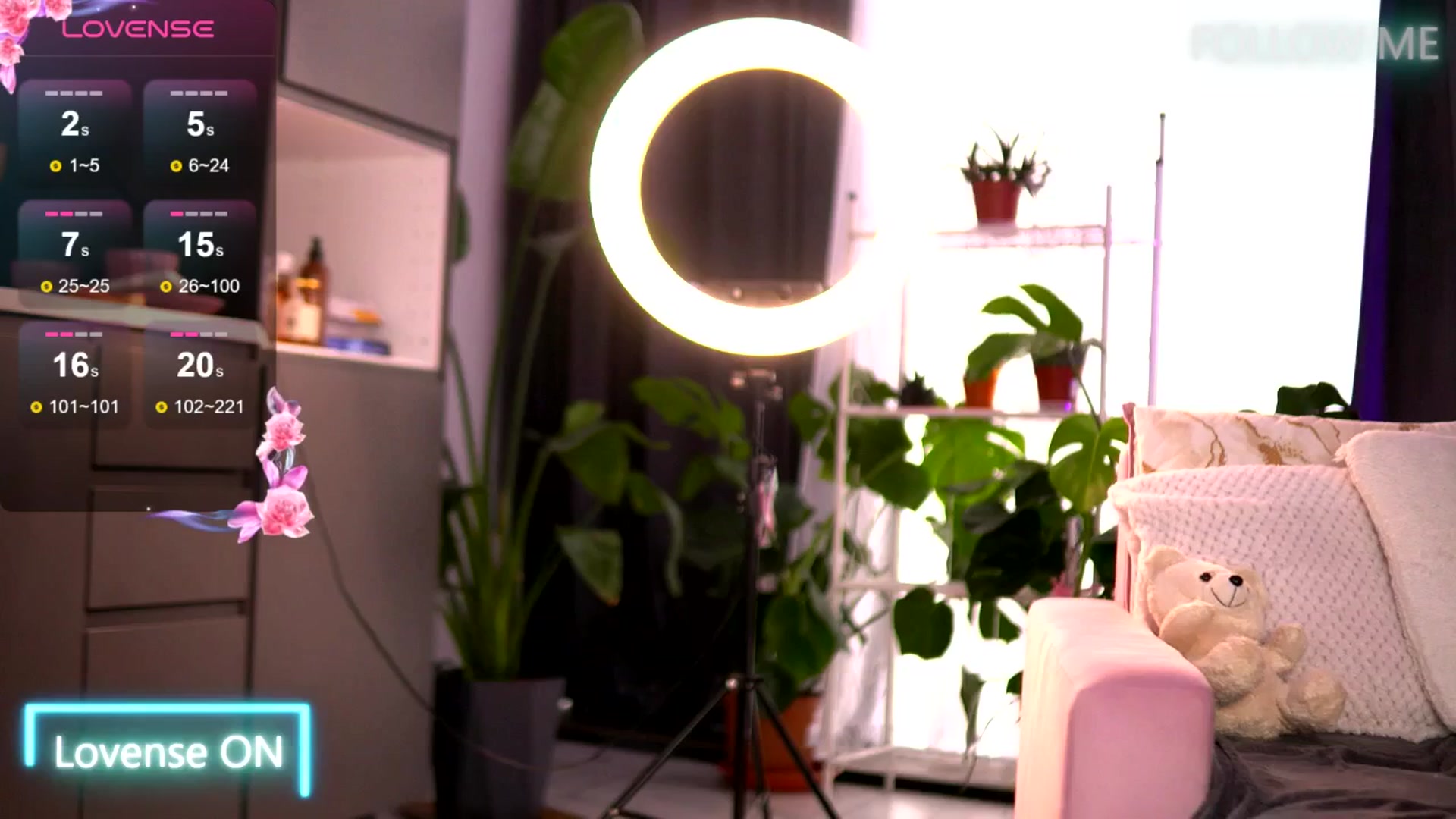 Gallery image thumbnail from EmilyRaymont's myfreecams stream on, 08/12/2025, 07:43 image 3 of 20