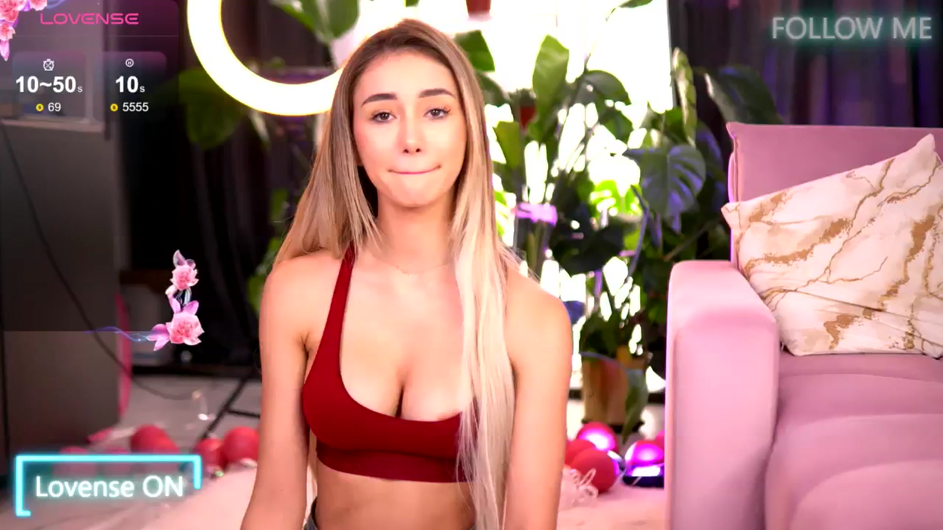 Gallery image thumbnail from EmilyRaymont's myfreecams stream on, 09/02/2025, 11:05 image 3 of 20