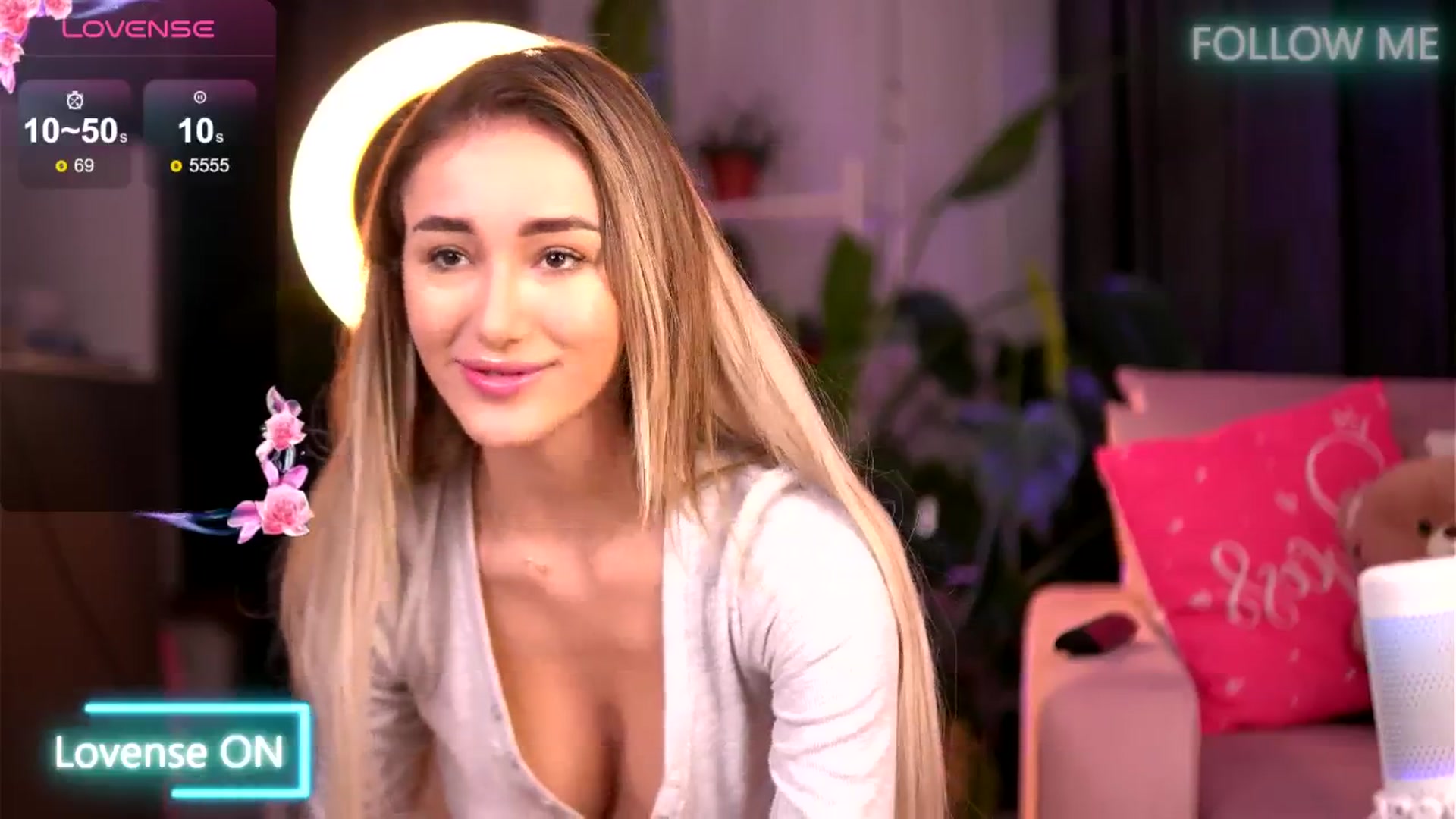 Gallery image thumbnail from EmilyRaymont's myfreecams stream on, 09/03/2025, 03:01 image 10 of 20