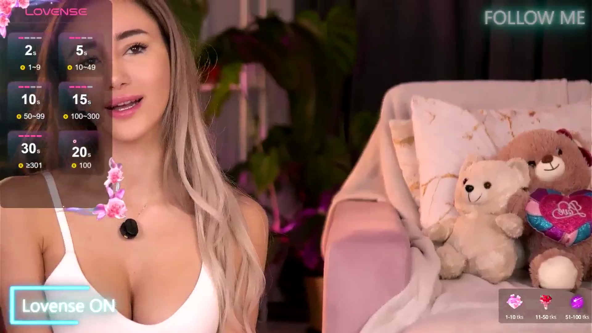Gallery image thumbnail from EmilyRaymont's myfreecams stream on, 10/08/2025, 05:46 image 3 of 20