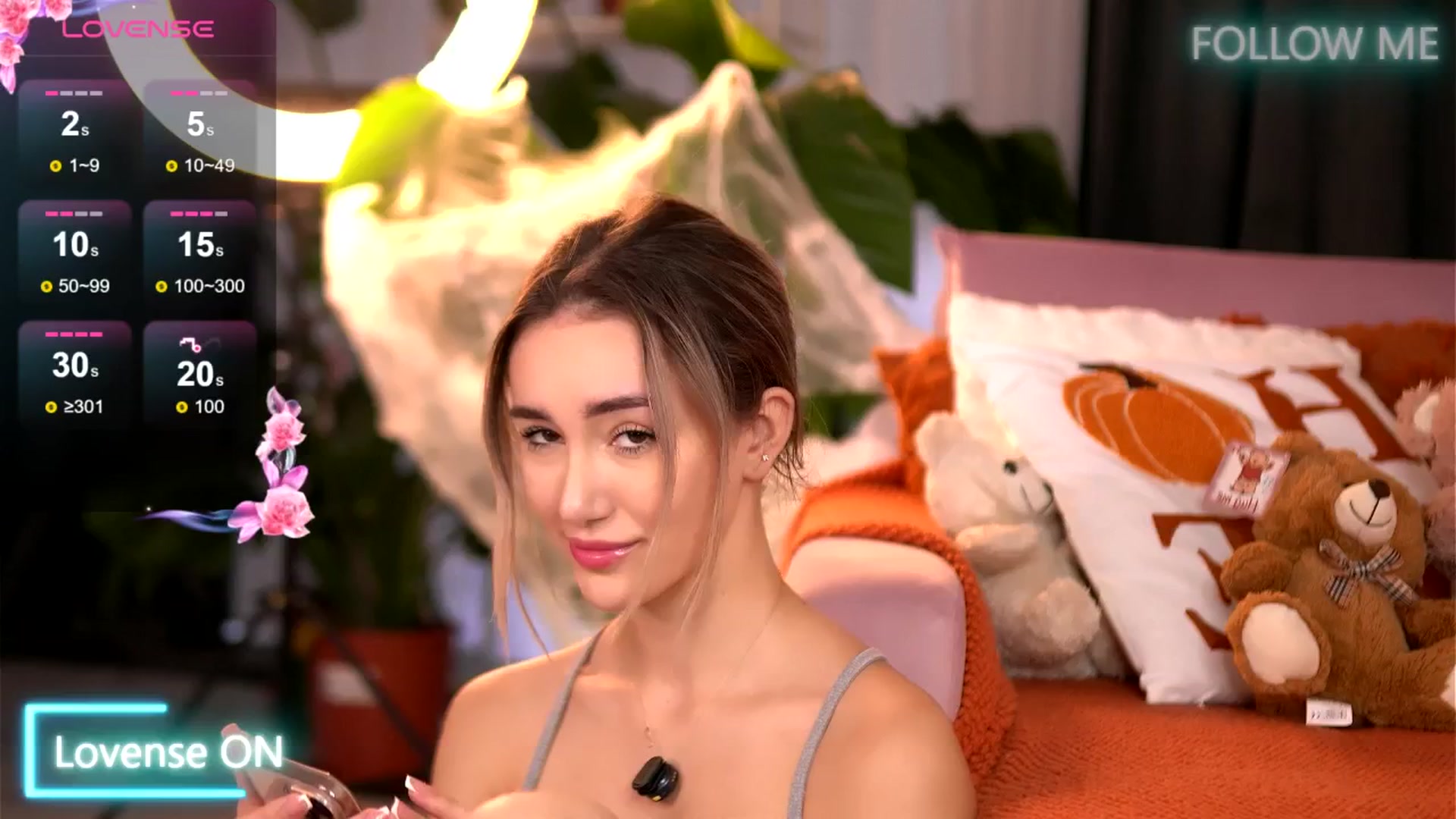 Gallery image thumbnail from EmilyRaymont's myfreecams stream on, 10/28/2025, 05:41 image 1 of 20