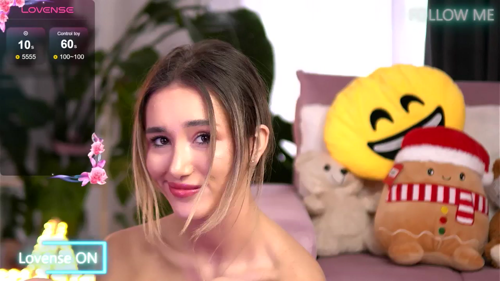 Gallery image thumbnail from EmilyRaymont's myfreecams stream on, 12/10/2025, 08:42 image 1 of 20