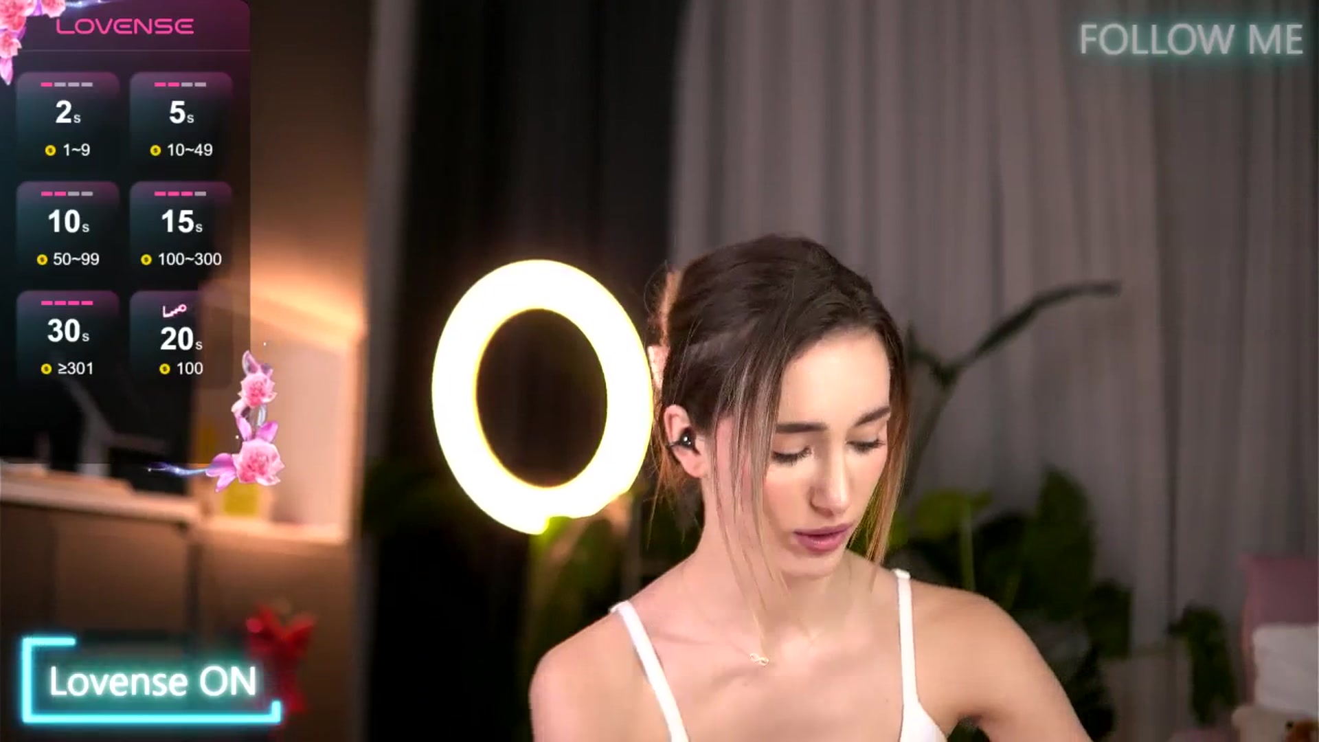Gallery image thumbnail from EmilyRaymont's myfreecams stream on, 01/12/2026, 04:15 image 13 of 20