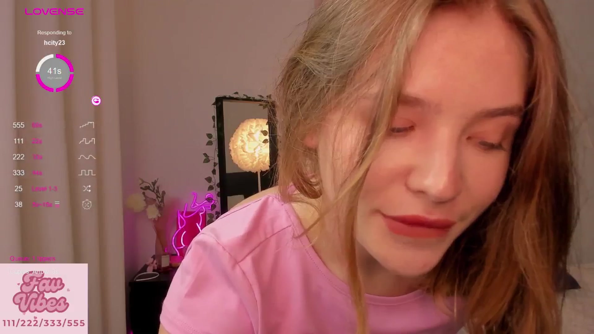 Gallery image thumbnail from EmilyRose1's myfreecams stream on, 05/04/2024, 20:28 image 13 of 20