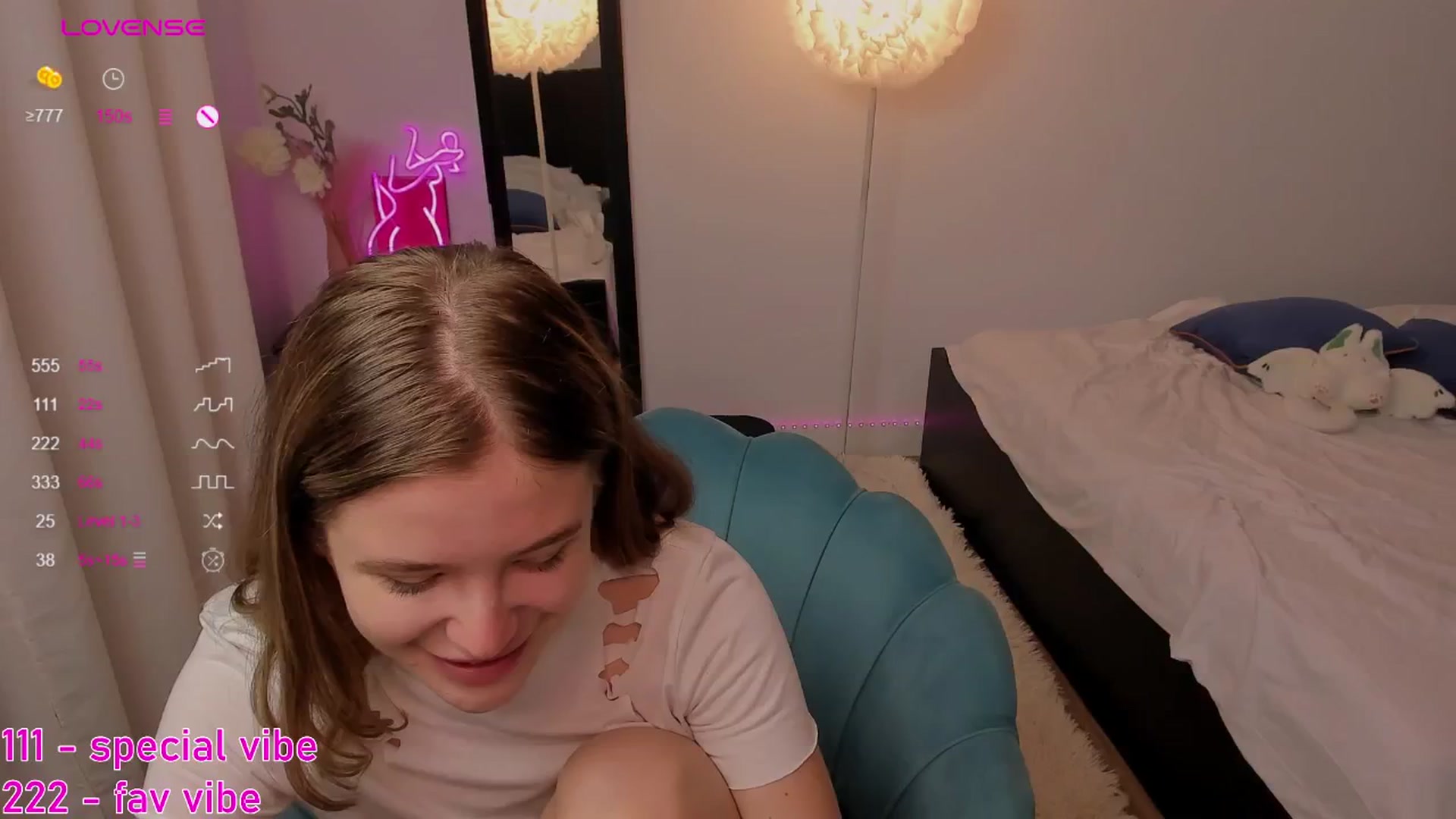 Gallery image thumbnail from EmilyRose1's myfreecams stream on, 05/13/2024, 24:30 image 19 of 20