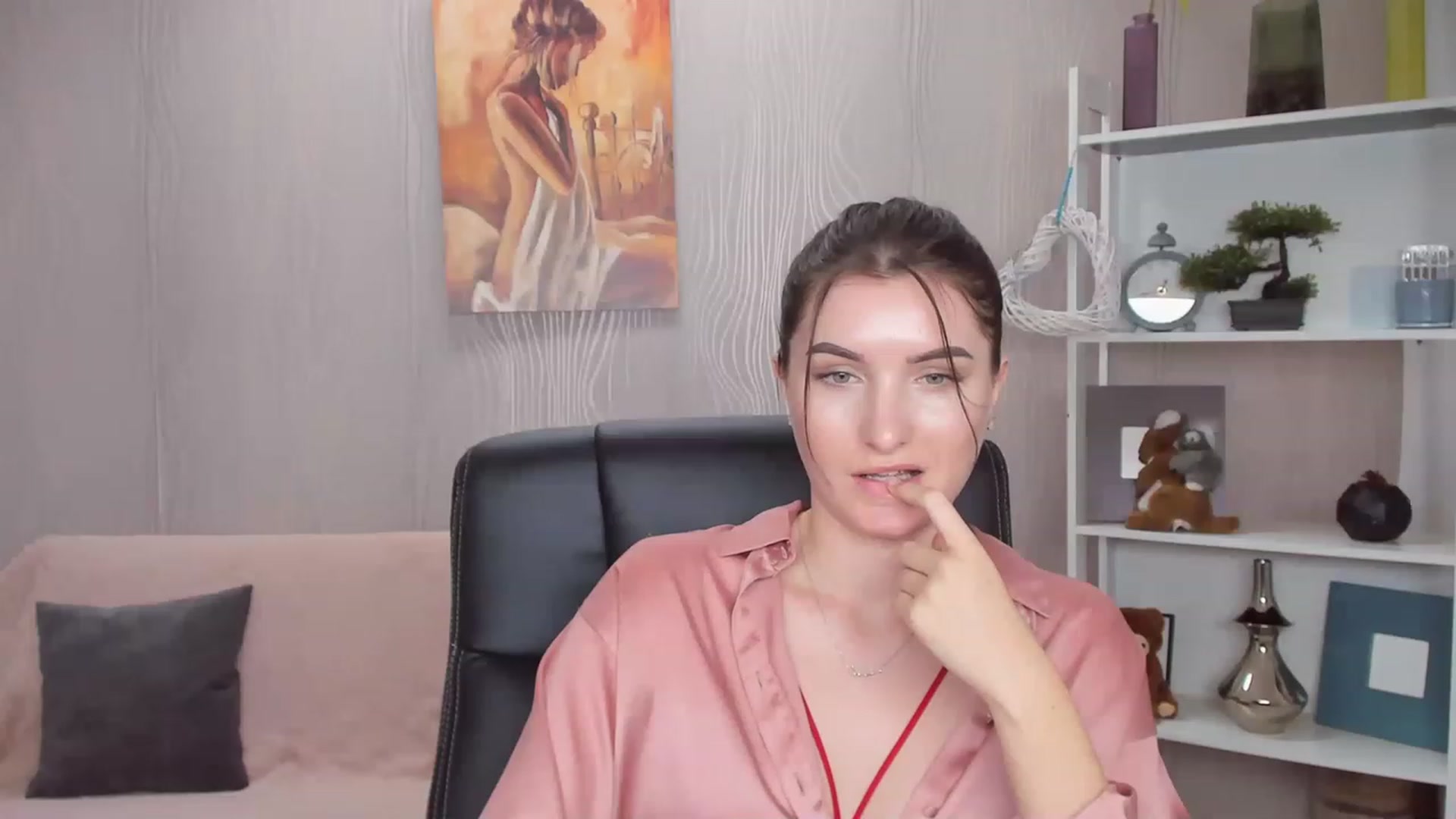 Gallery image thumbnail from EmilyRosier's myfreecams stream on, 11/24/2022, 15:02 image 3 of 20