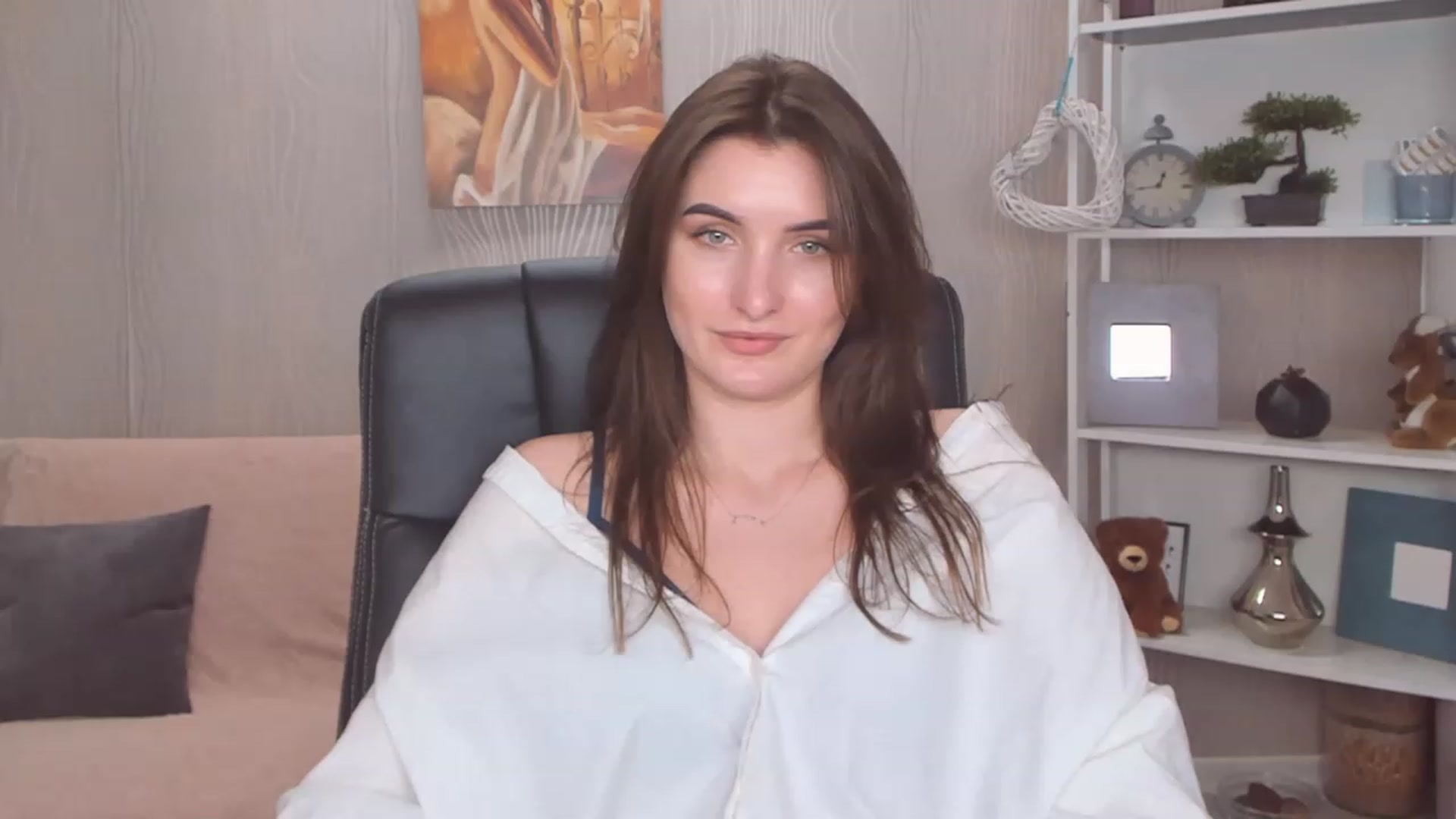Gallery image thumbnail from EmilyRosier's myfreecams stream on, 12/05/2022, 14:28 image 5 of 20