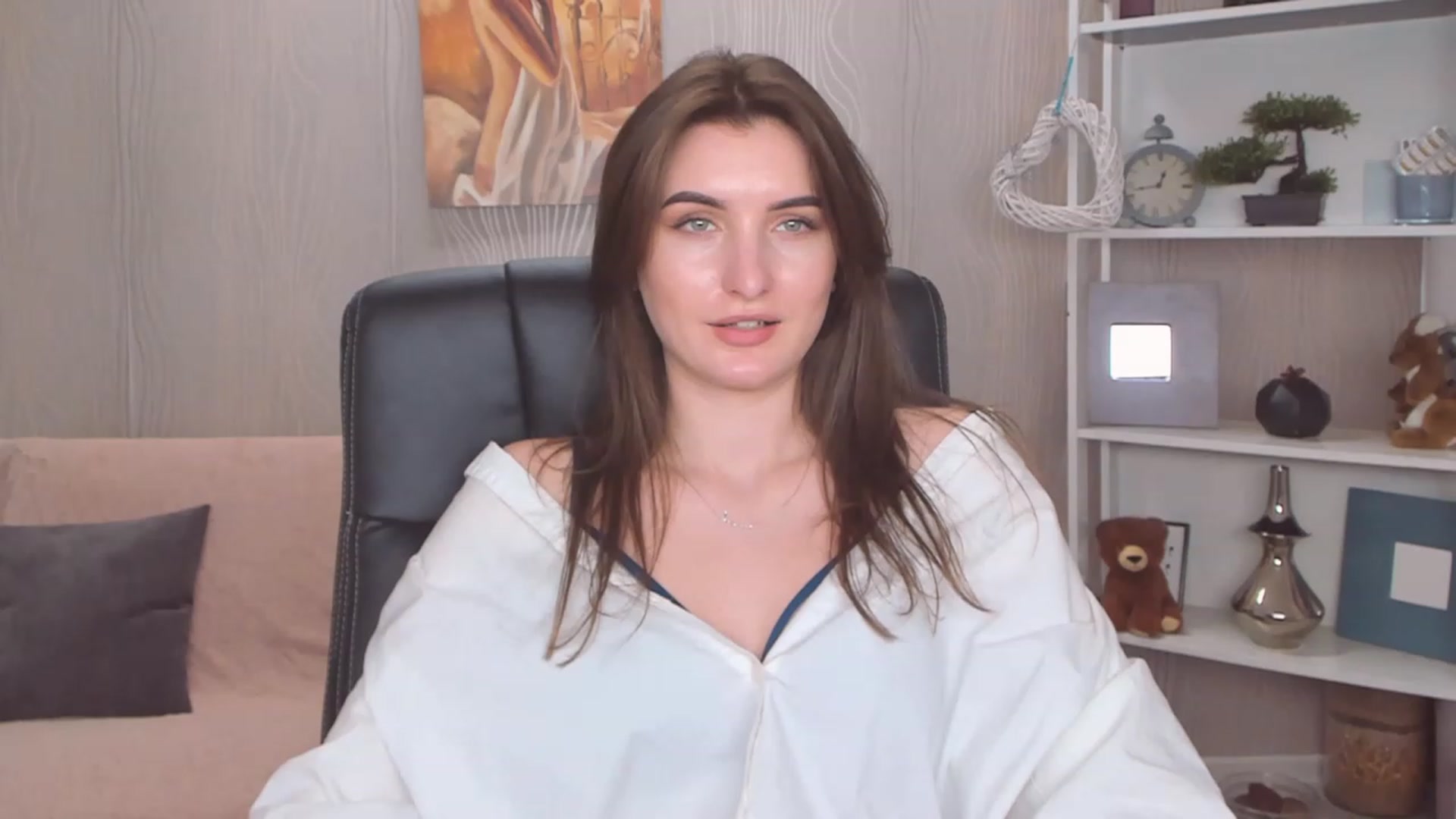 Gallery image thumbnail from EmilyRosier's myfreecams stream on, 12/05/2022, 14:28 image 3 of 20