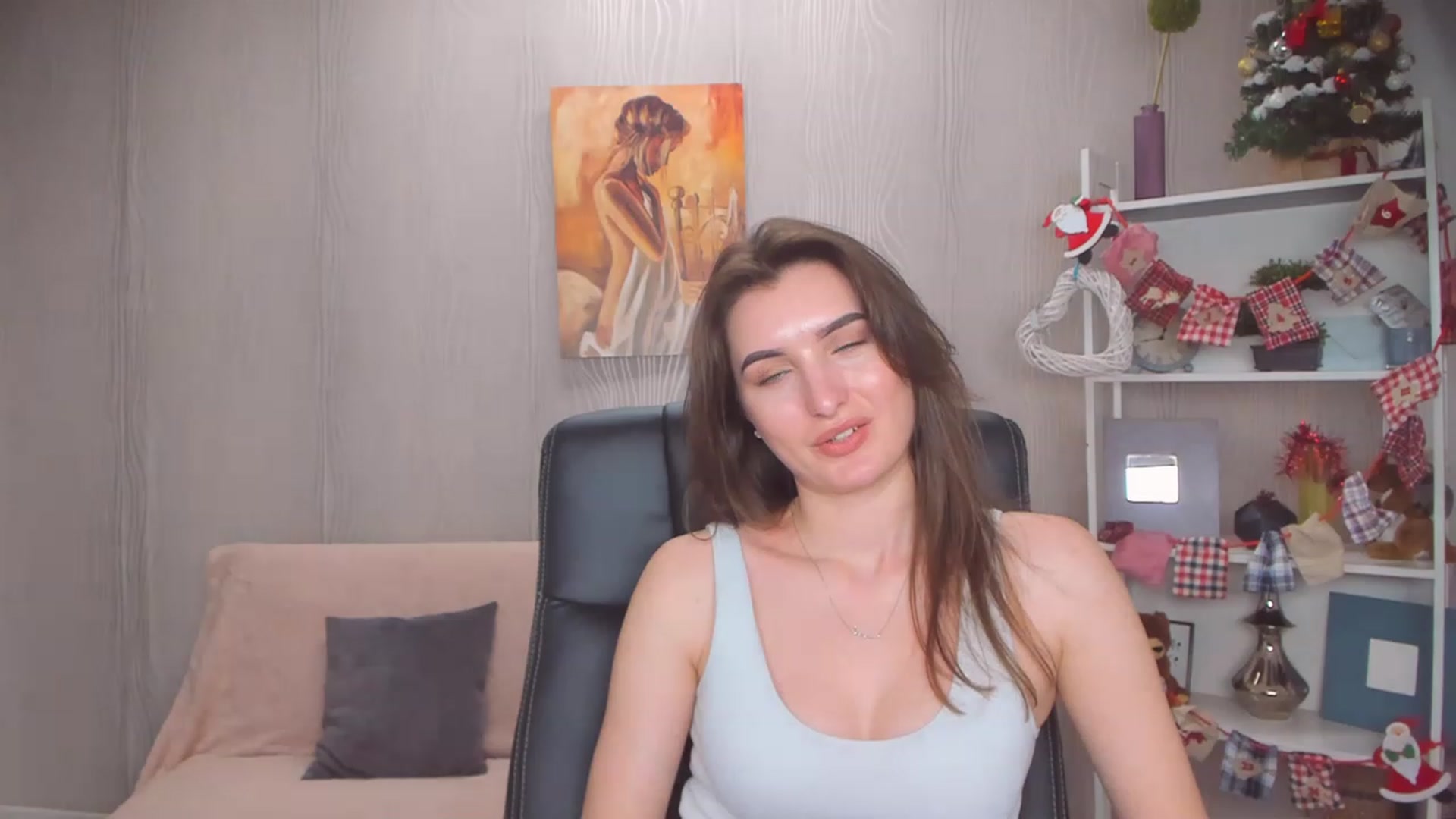 Gallery image thumbnail from EmilyRosier's myfreecams stream on, 12/12/2022, 15:47 image 12 of 20