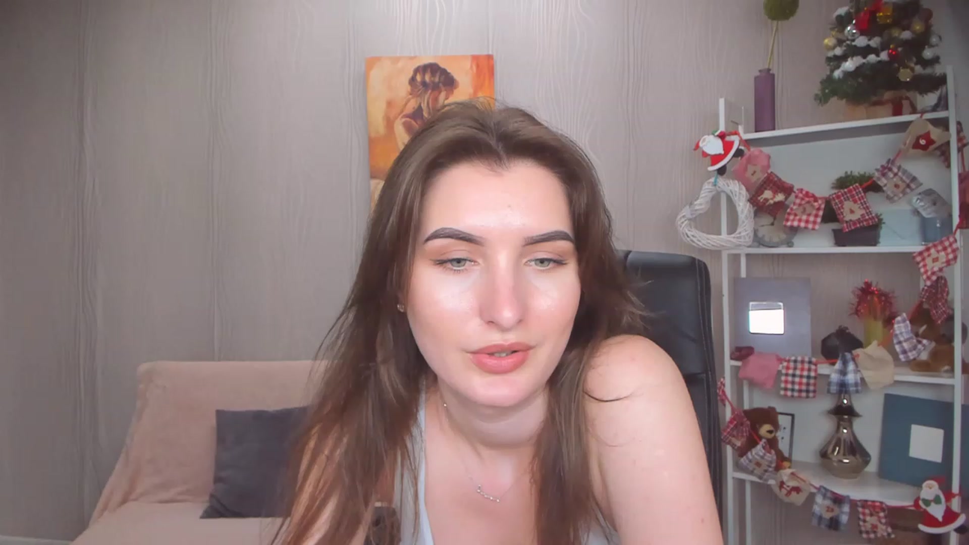 Gallery image thumbnail from EmilyRosier's myfreecams stream on, 12/12/2022, 15:47 image 2 of 20