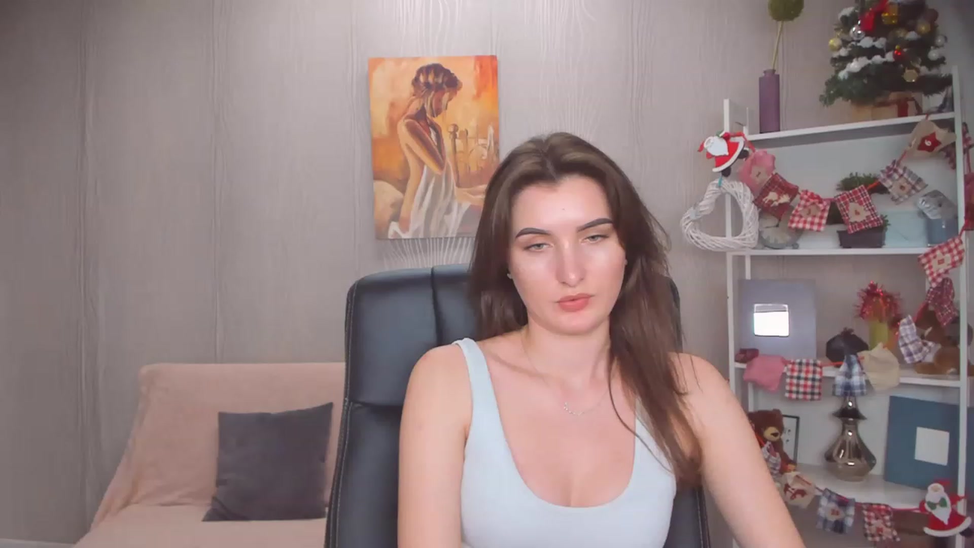Gallery image thumbnail from EmilyRosier's myfreecams stream on, 12/12/2022, 15:47 image 16 of 20