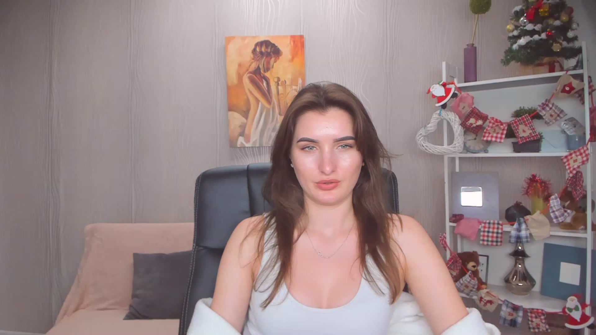 Gallery image thumbnail from EmilyRosier's myfreecams stream on, 12/12/2022, 15:47 image 1 of 20