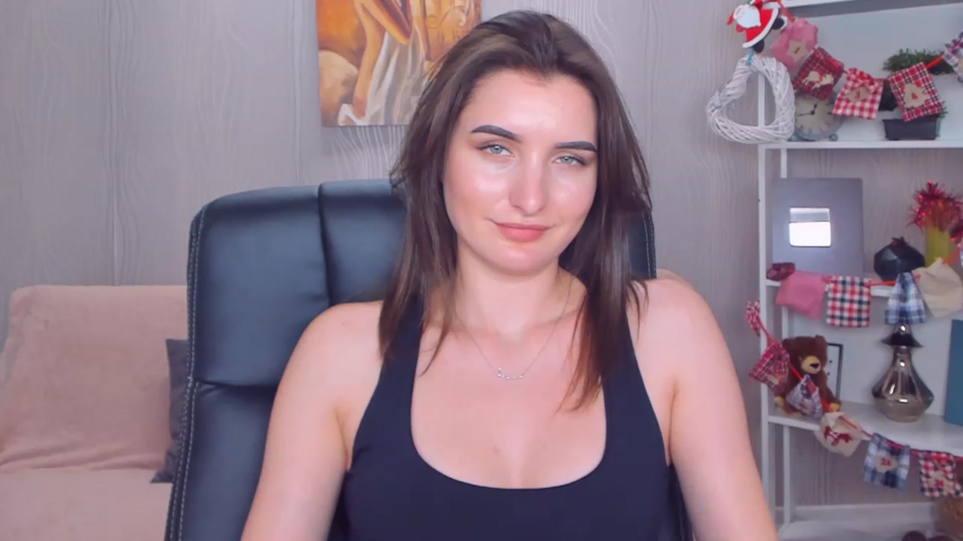 Gallery image thumbnail from EmilyRosier's myfreecams stream on, 12/18/2022, 18:35 image 4 of 20