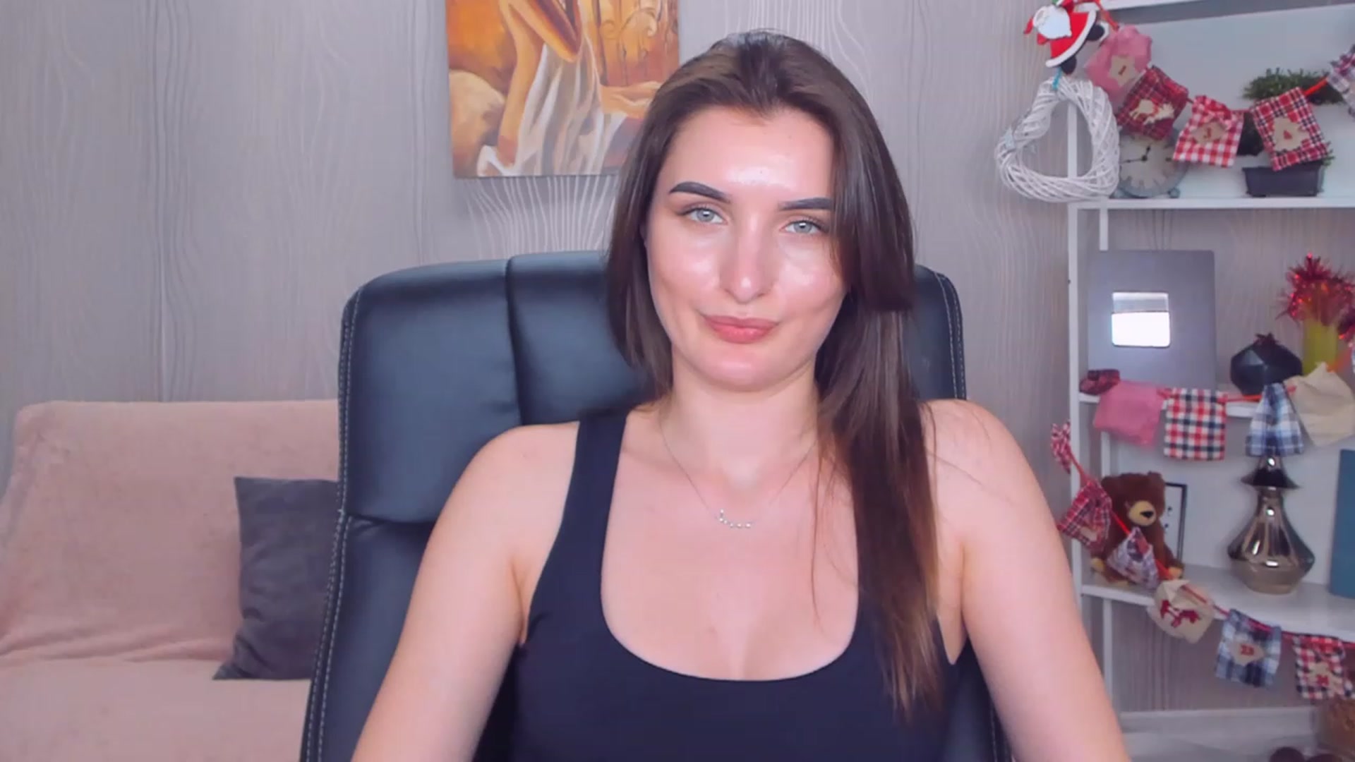 Gallery image thumbnail from EmilyRosier's myfreecams stream on, 12/18/2022, 18:35 image 9 of 20