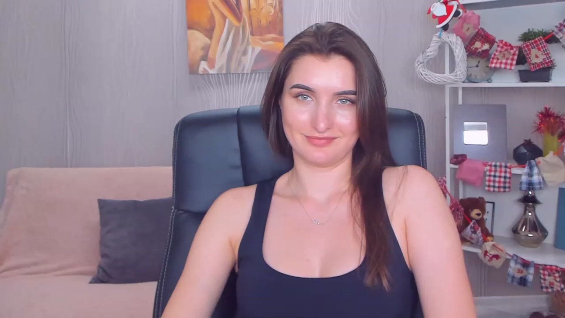 Gallery image thumbnail from EmilyRosier's myfreecams stream on, 12/18/2022, 18:35 image 18 of 20
