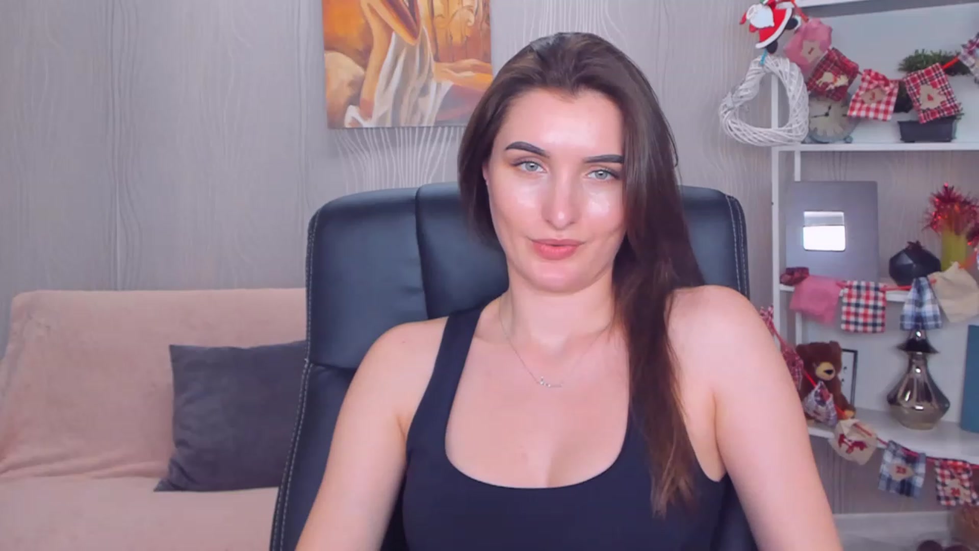 Gallery image thumbnail from EmilyRosier's myfreecams stream on, 12/18/2022, 18:35 image 16 of 20
