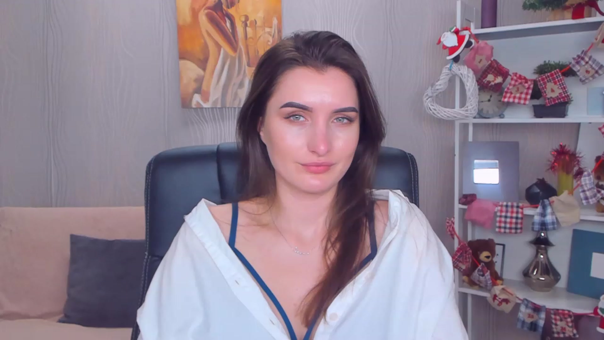 Gallery image thumbnail from EmilyRosier's myfreecams stream on, 12/19/2022, 13:08 image 13 of 20