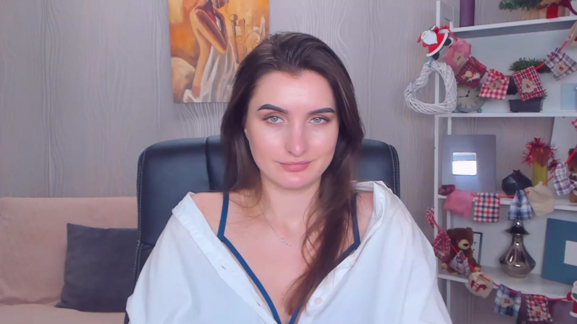 Gallery image thumbnail from EmilyRosier's myfreecams stream on, 12/19/2022, 13:08 image 14 of 20