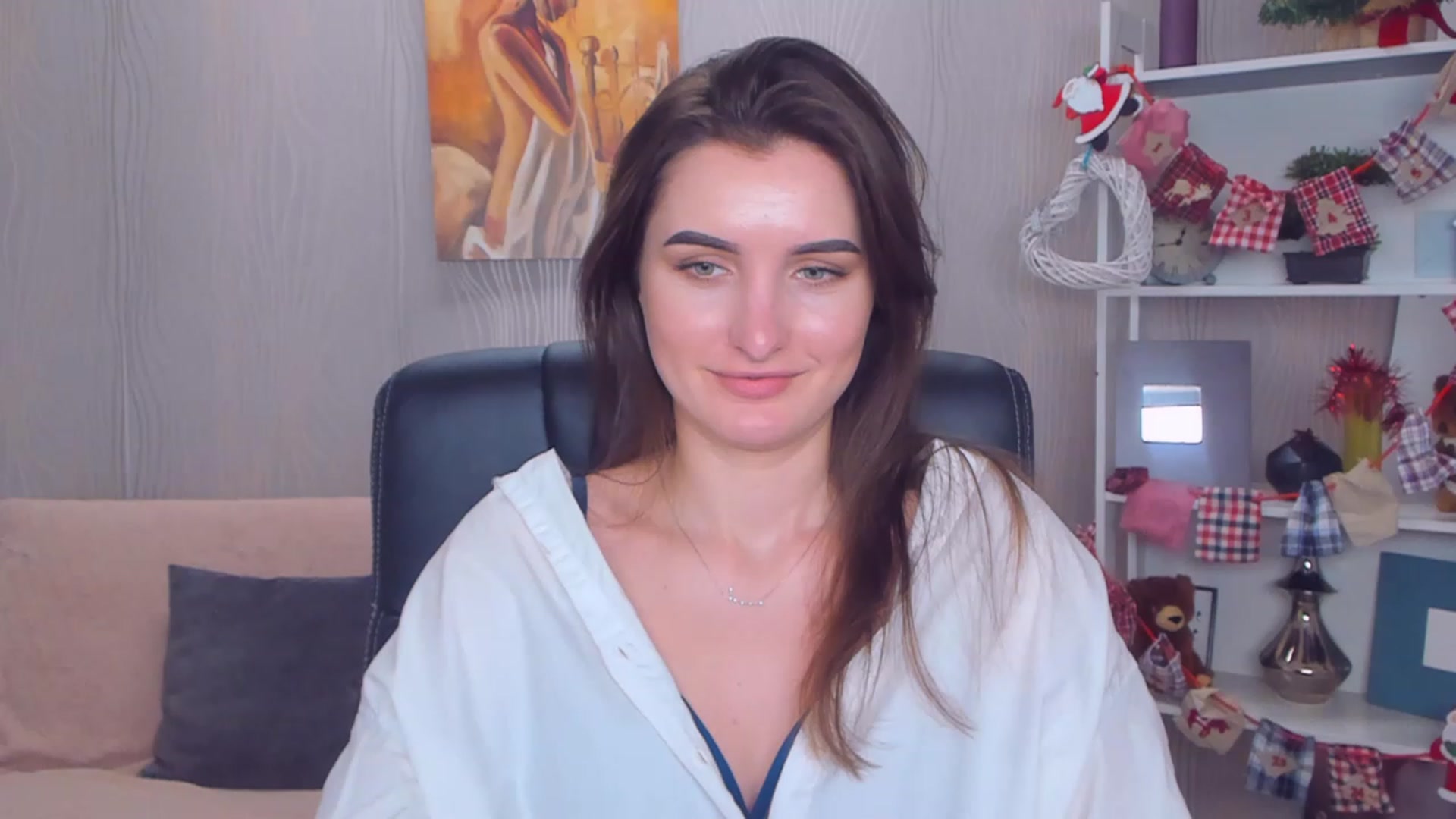 Gallery image thumbnail from EmilyRosier's myfreecams stream on, 12/19/2022, 13:08 image 4 of 20