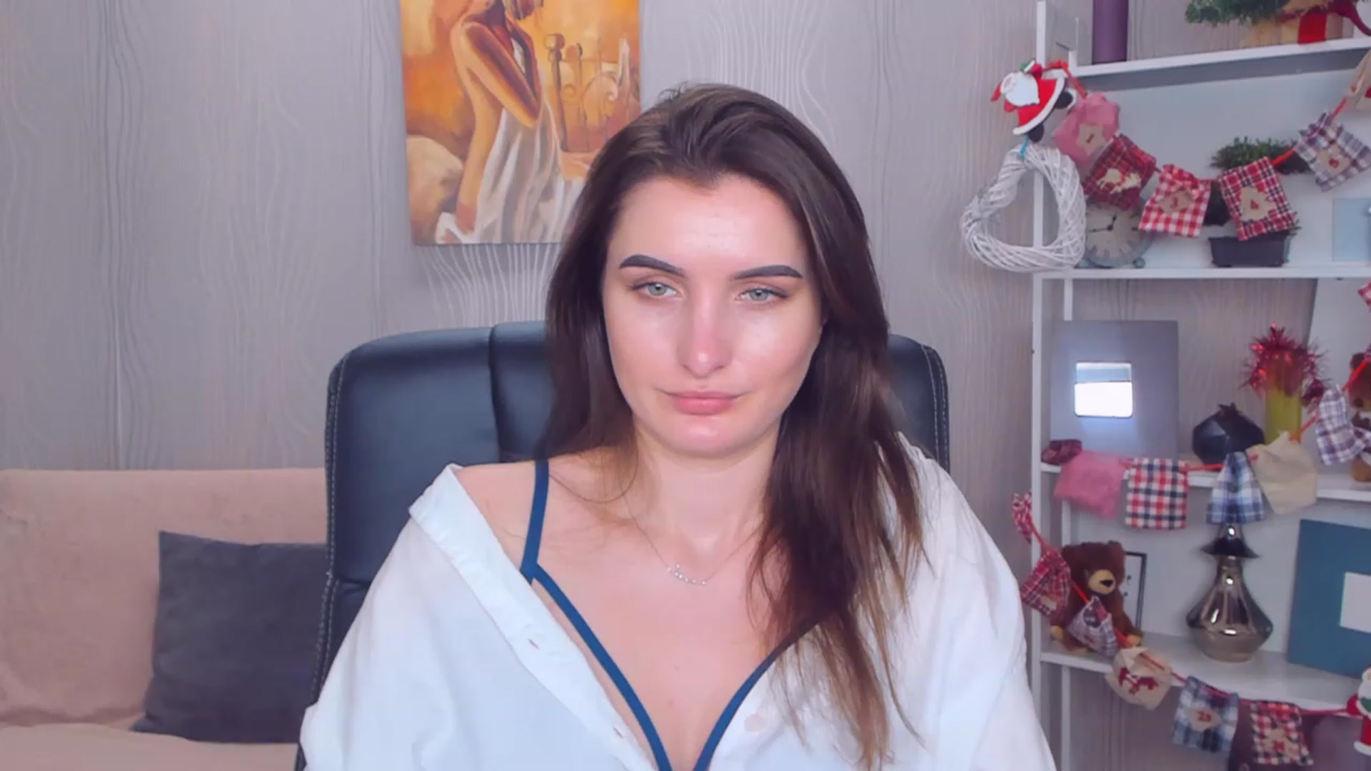 Gallery image thumbnail from EmilyRosier's myfreecams stream on, 12/19/2022, 13:08 image 16 of 20