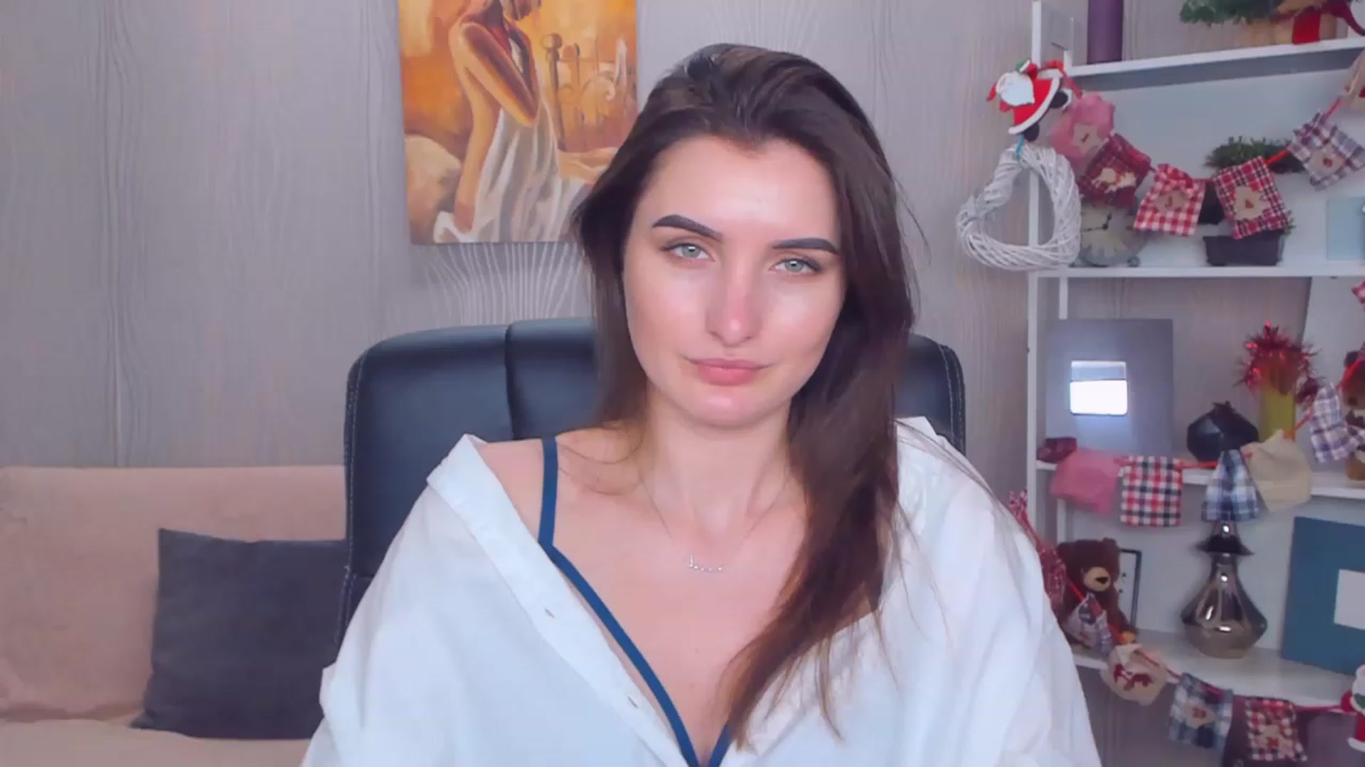 Gallery image thumbnail from EmilyRosier's myfreecams stream on, 12/19/2022, 13:08 image 7 of 20