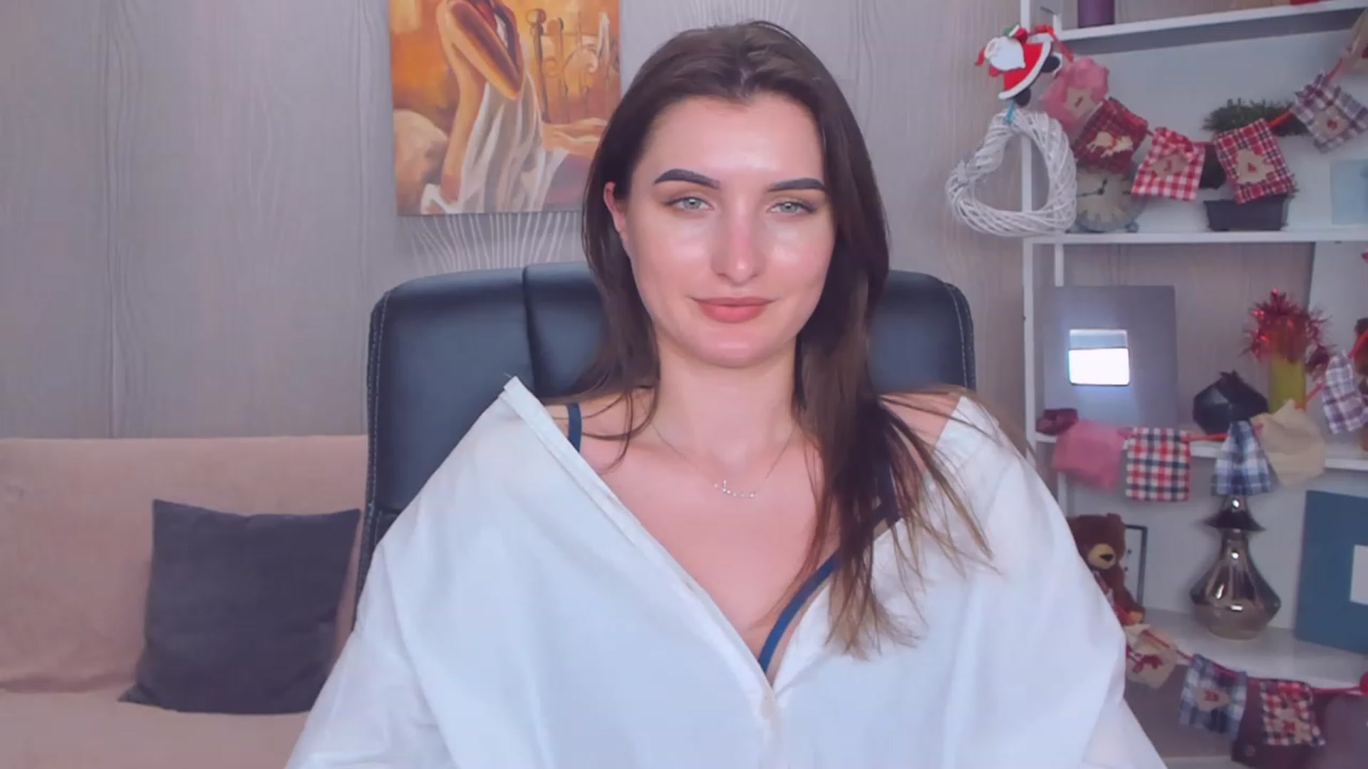 Gallery image thumbnail from EmilyRosier's myfreecams stream on, 12/19/2022, 17:25 image 3 of 20