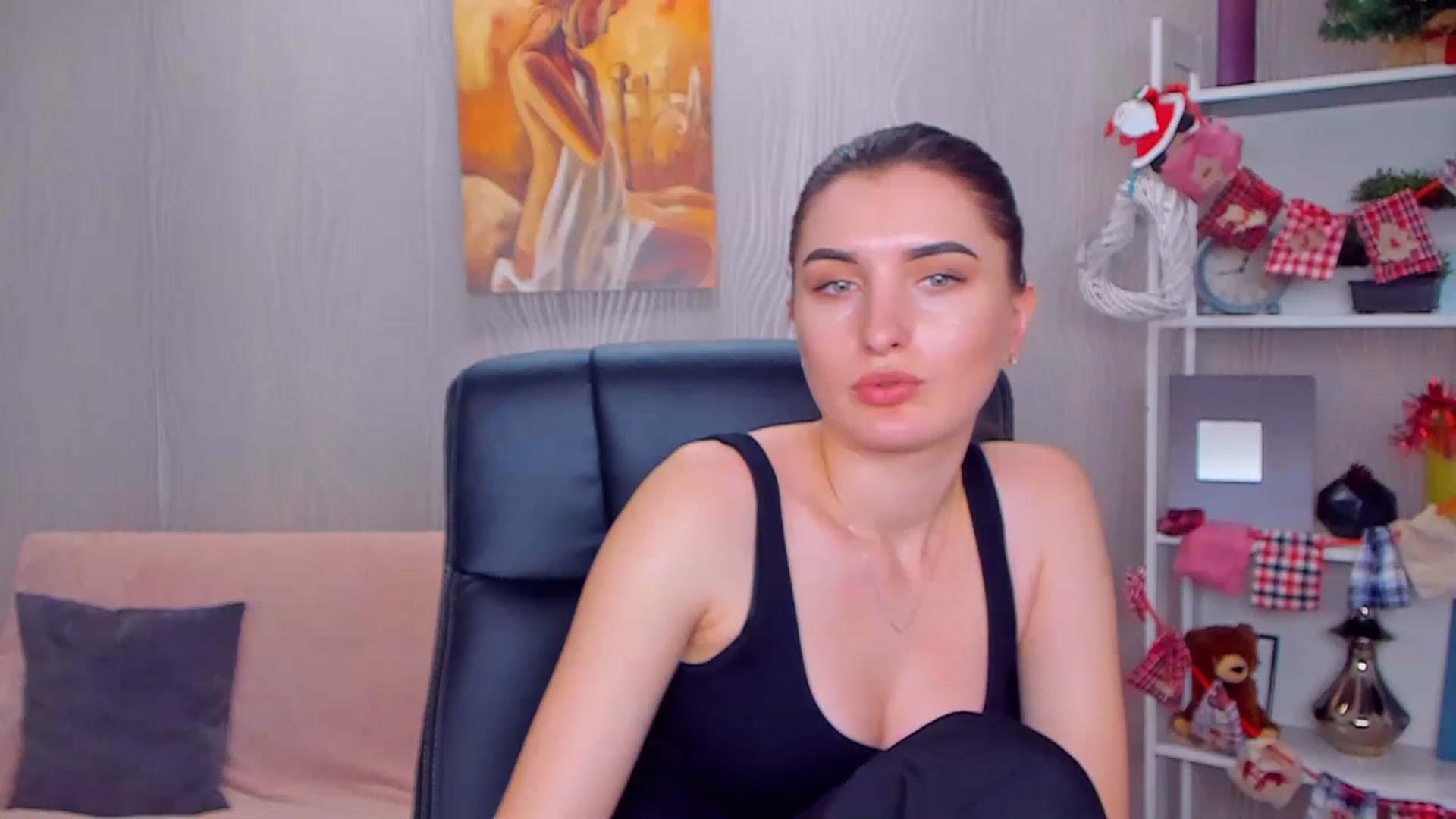Gallery image thumbnail from EmilyRosier's myfreecams stream on, 12/23/2022, 15:05 image 5 of 20