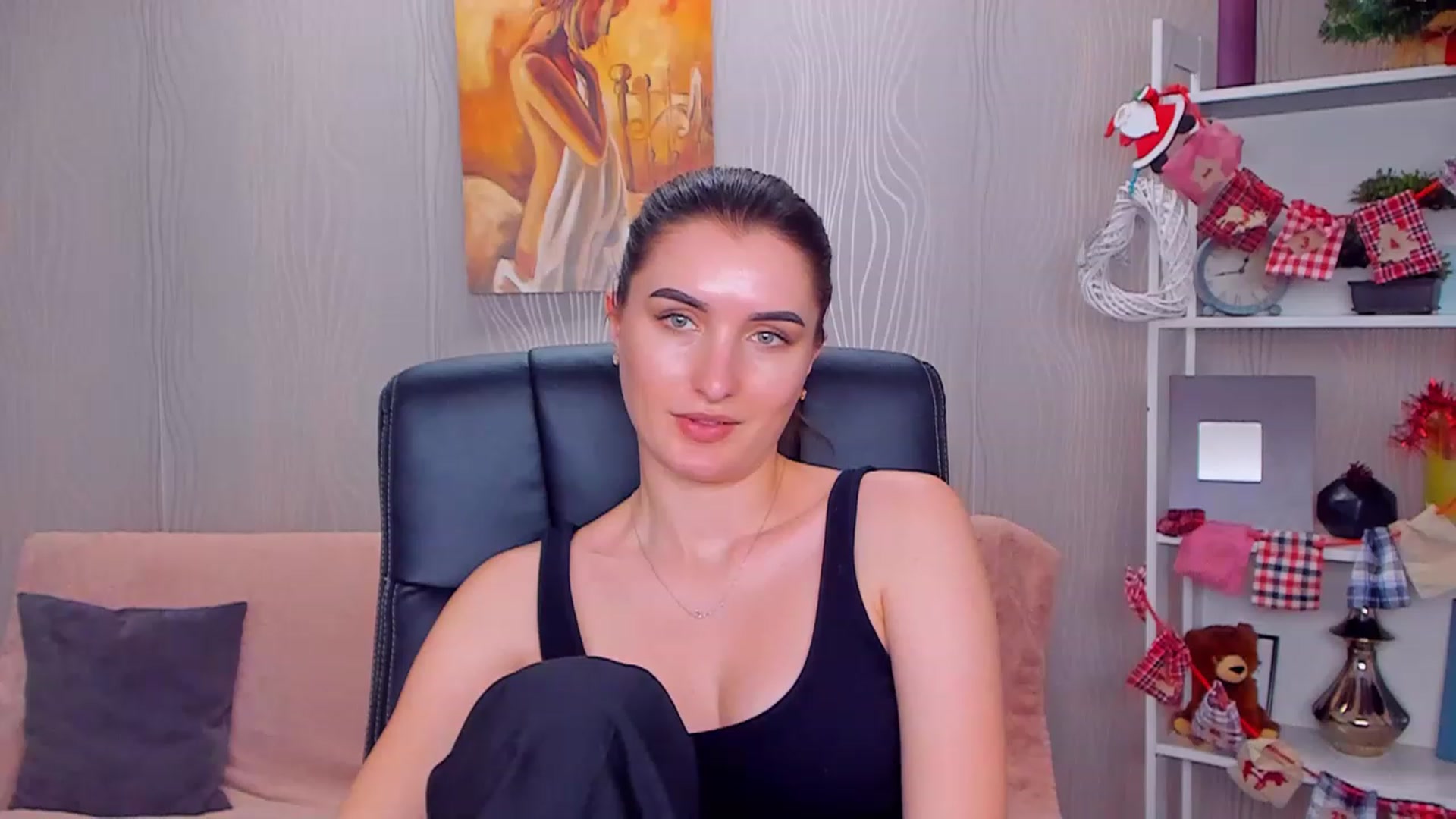 Gallery image thumbnail from EmilyRosier's myfreecams stream on, 12/23/2022, 15:05 image 10 of 20
