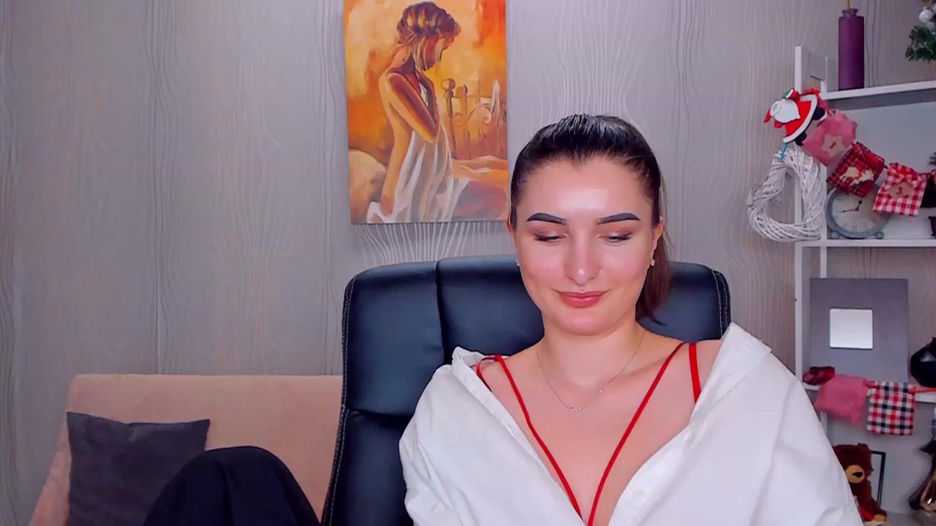 Gallery image thumbnail from EmilyRosier's myfreecams stream on, 12/27/2022, 15:07 image 15 of 20