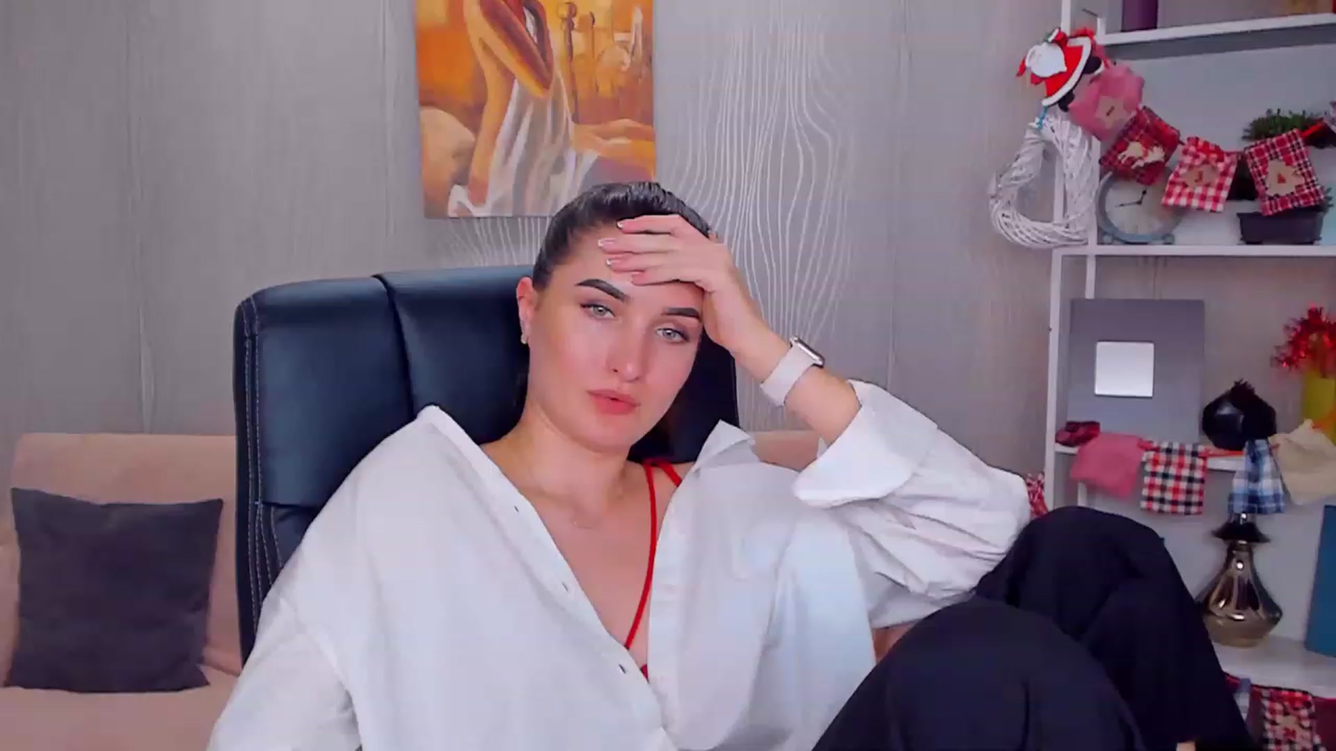 Gallery image thumbnail from EmilyRosier's myfreecams stream on, 12/27/2022, 17:38 image 9 of 20