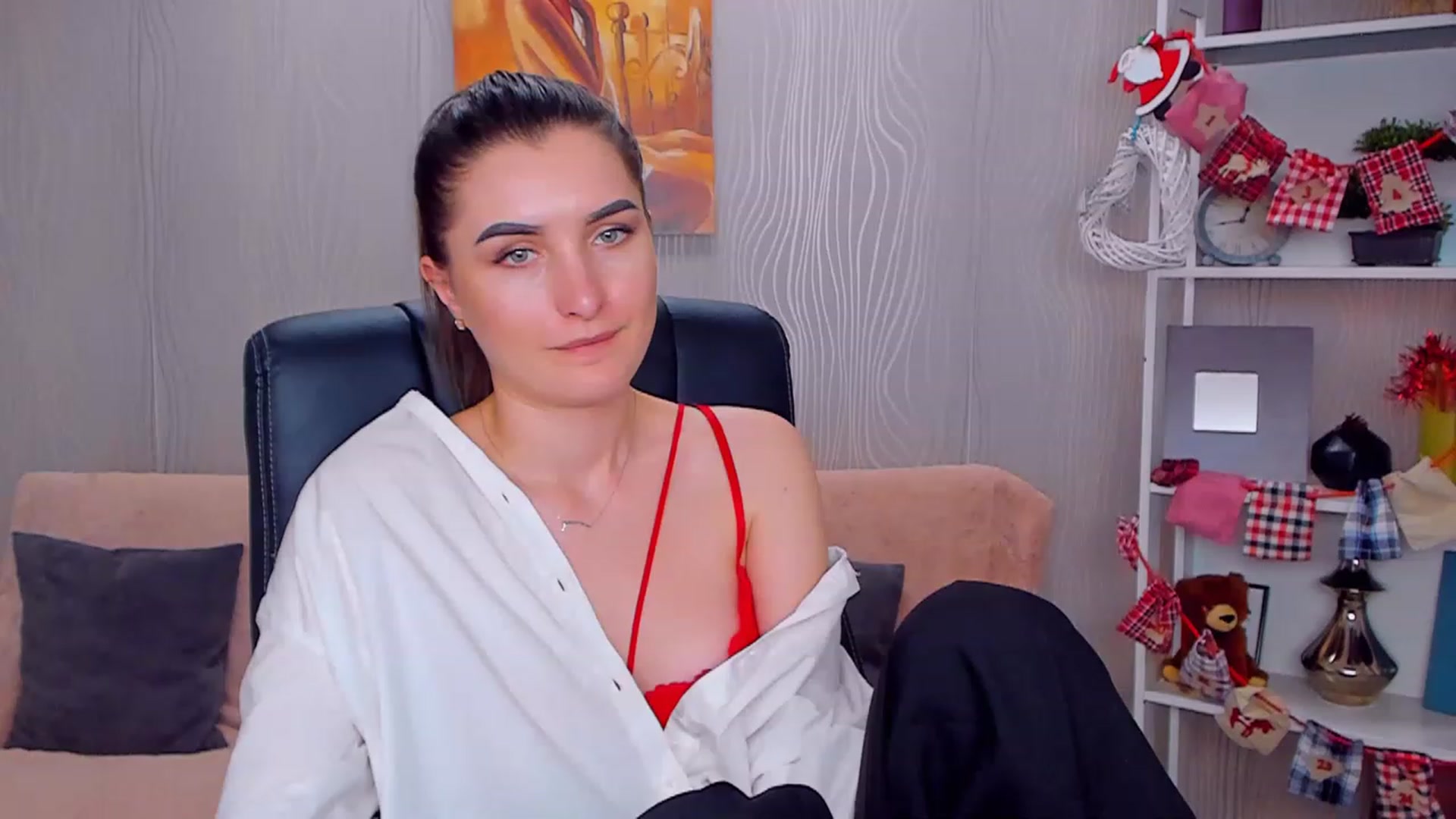 Gallery image thumbnail from EmilyRosier's myfreecams stream on, 12/27/2022, 17:38 image 11 of 20