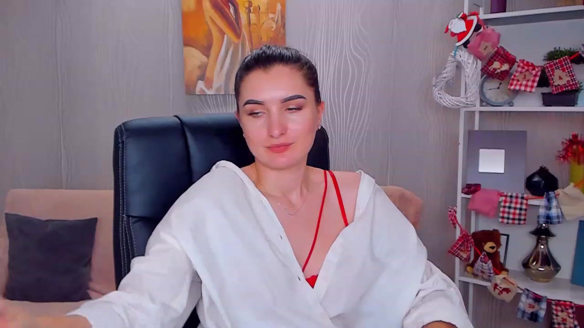 Gallery image thumbnail from EmilyRosier's myfreecams stream on, 12/27/2022, 17:38 image 18 of 20