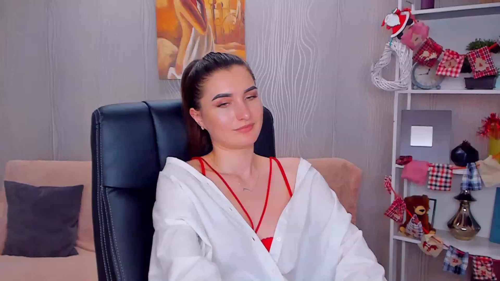 Gallery image thumbnail from EmilyRosier's myfreecams stream on, 12/27/2022, 18:03 image 8 of 20