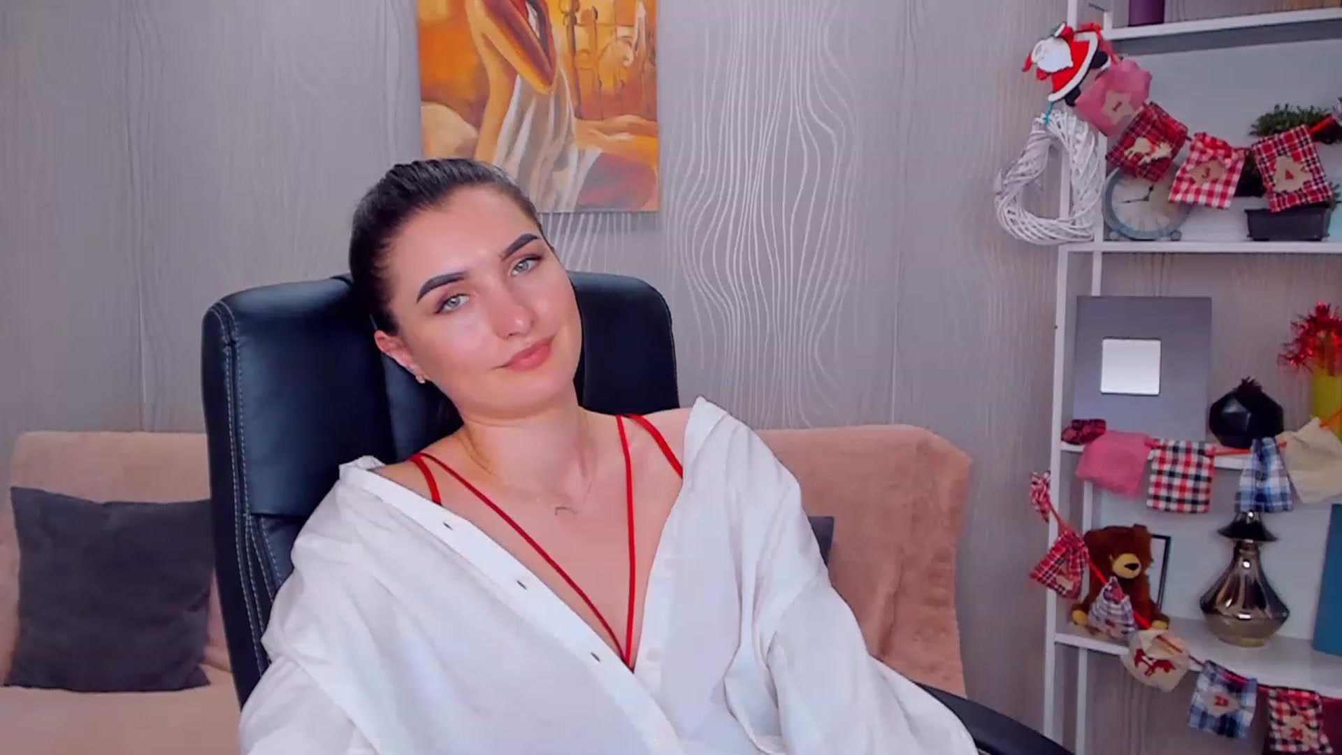 Gallery image thumbnail from EmilyRosier's myfreecams stream on, 12/27/2022, 18:03 image 16 of 20