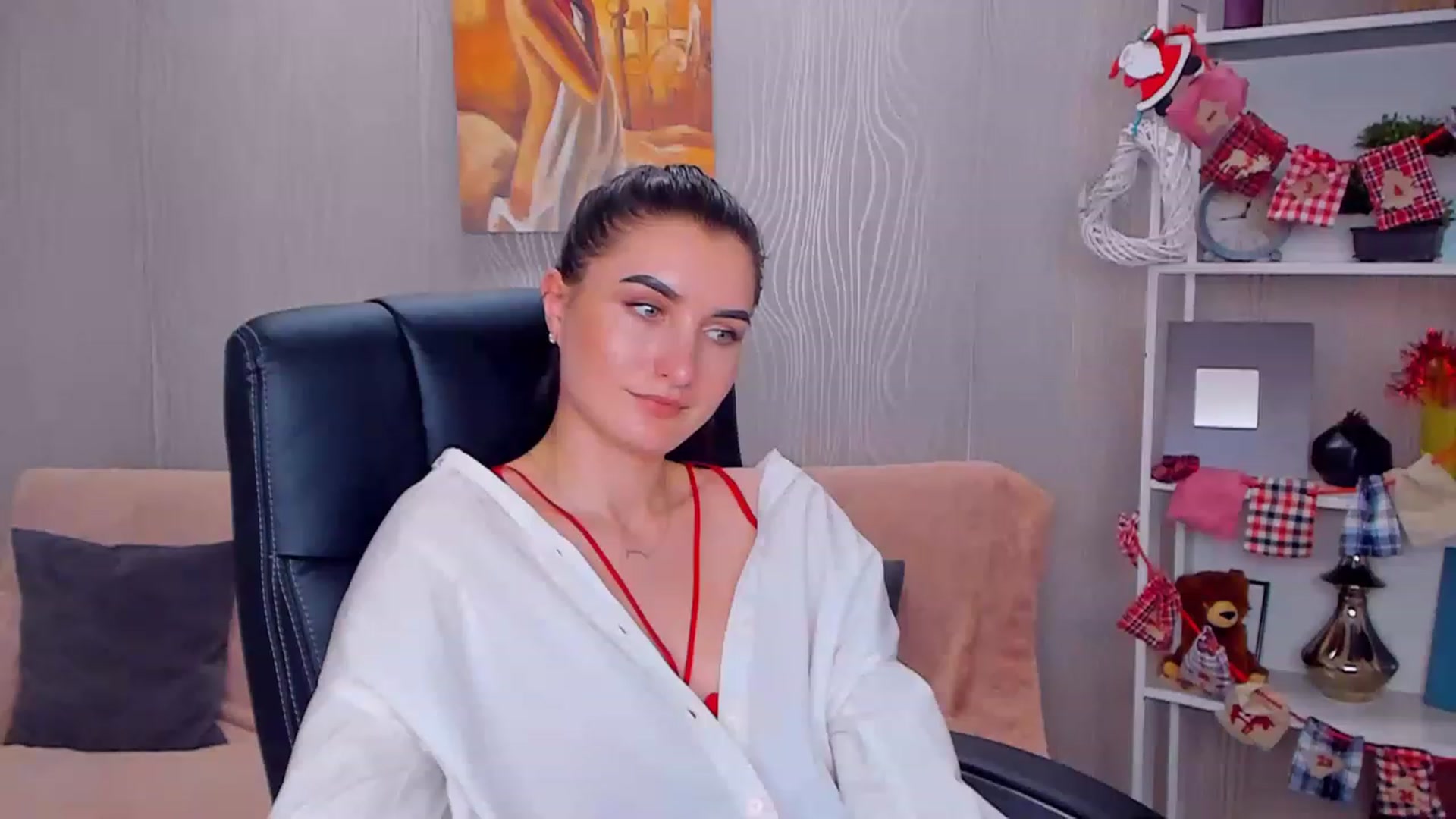 Gallery image thumbnail from EmilyRosier's myfreecams stream on, 12/27/2022, 18:03 image 14 of 20