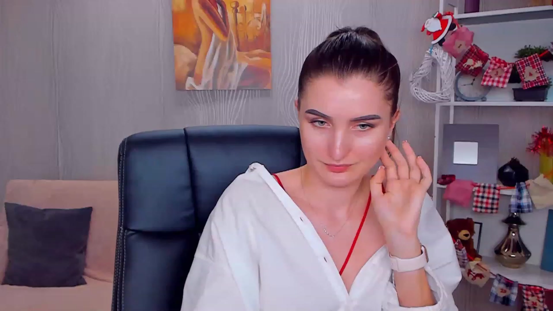 Gallery image thumbnail from EmilyRosier's myfreecams stream on, 12/27/2022, 18:58 image 12 of 20