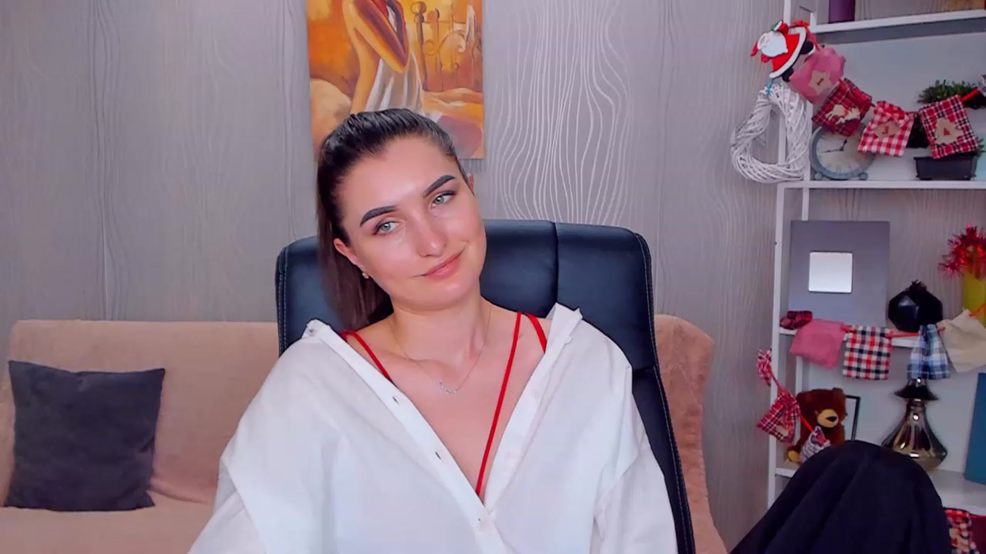 Gallery image thumbnail from EmilyRosier's myfreecams stream on, 12/27/2022, 19:51 image 8 of 20