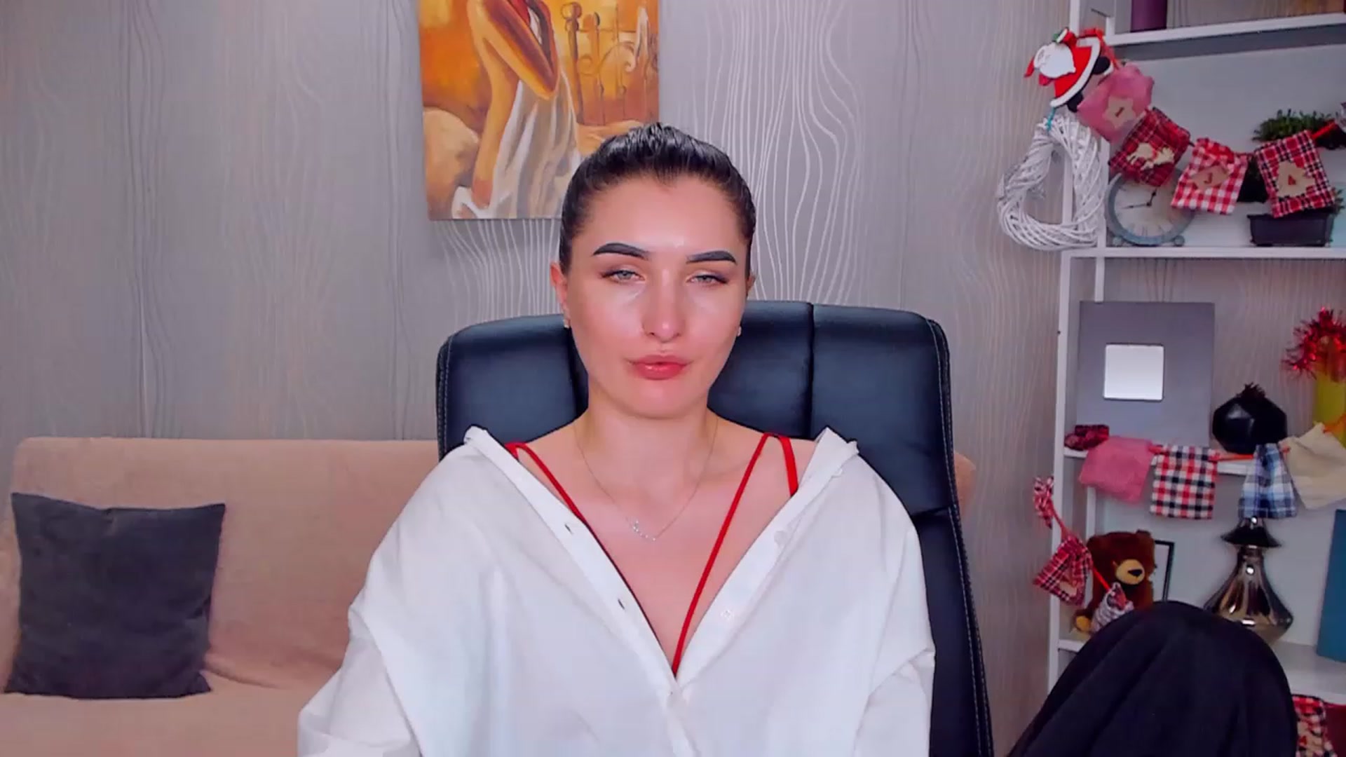 Gallery image thumbnail from EmilyRosier's myfreecams stream on, 12/27/2022, 19:51 image 1 of 20