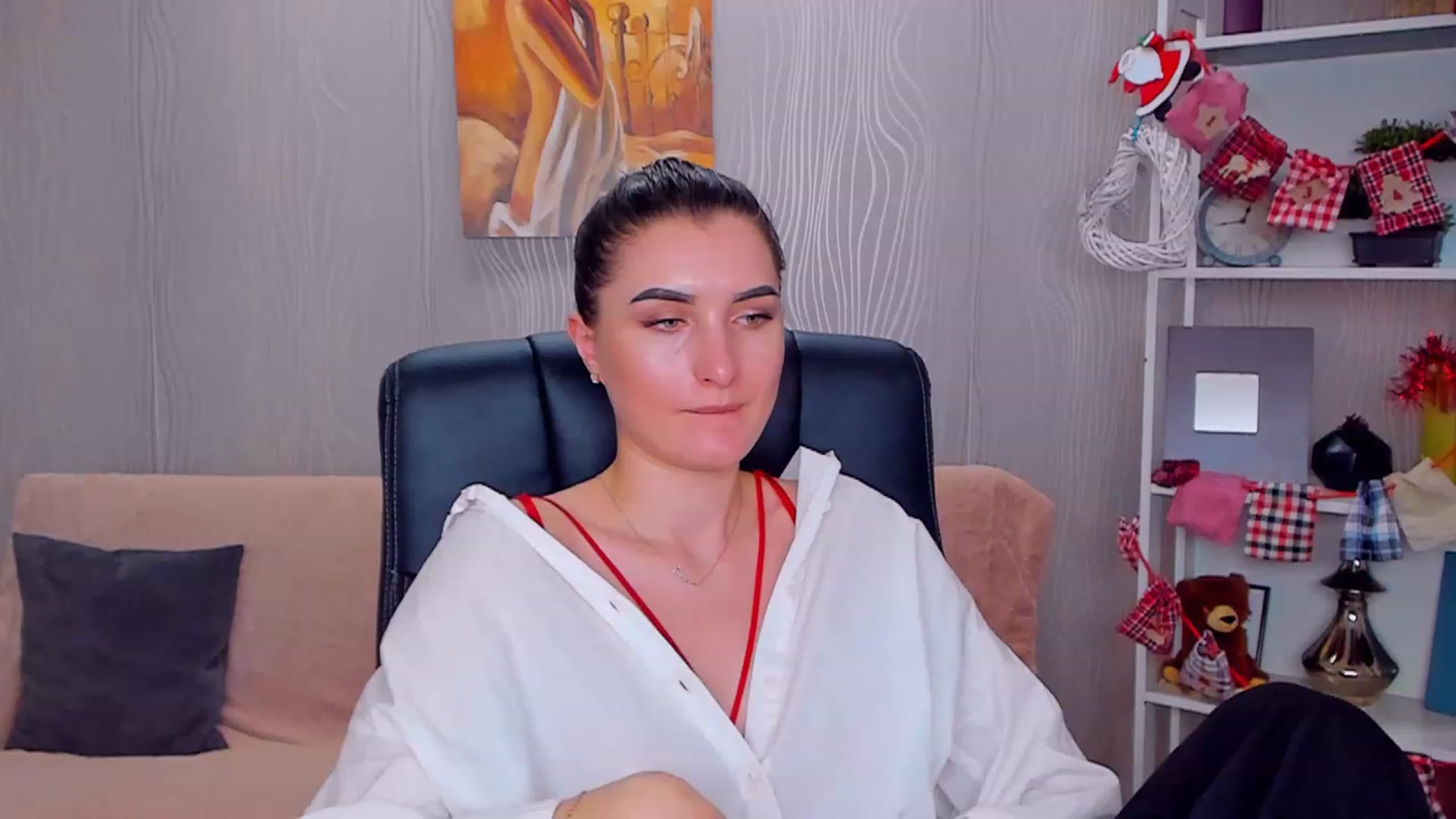 Gallery image thumbnail from EmilyRosier's myfreecams stream on, 12/27/2022, 19:51 image 15 of 20