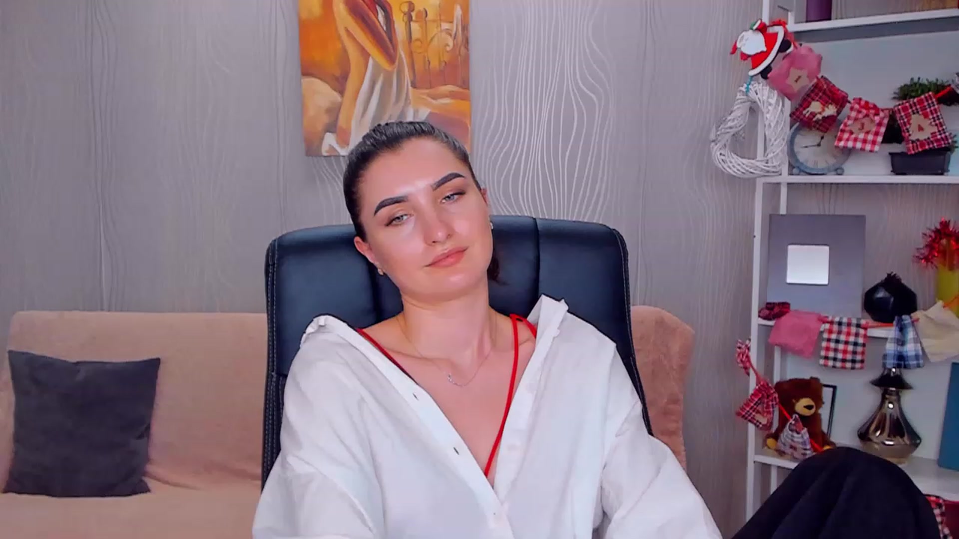 Gallery image thumbnail from EmilyRosier's myfreecams stream on, 12/27/2022, 19:51 image 13 of 20