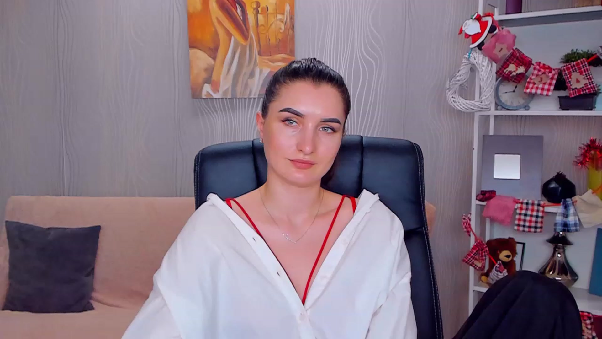 Gallery image thumbnail from EmilyRosier's myfreecams stream on, 12/27/2022, 19:51 image 4 of 20