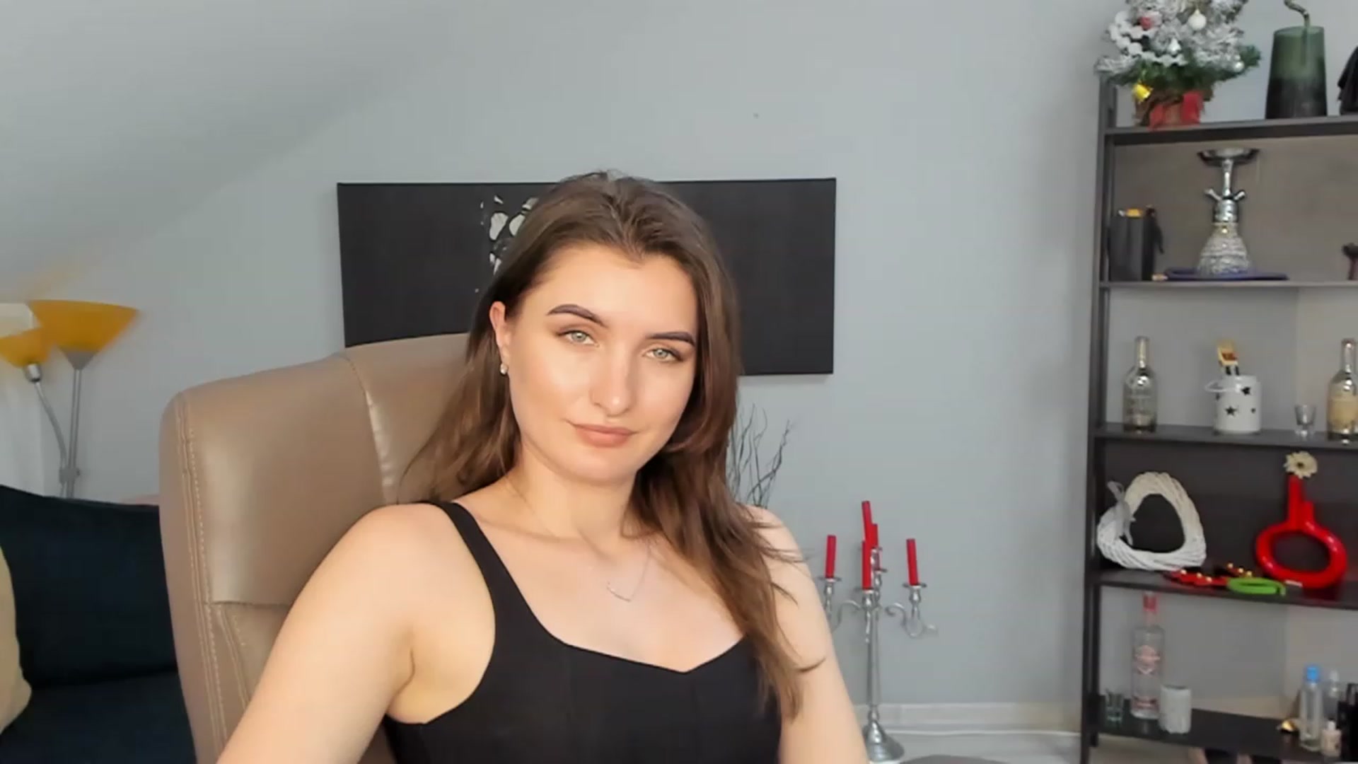 Gallery image thumbnail from EmilyRosier's myfreecams stream on, 12/29/2022, 16:34 image 14 of 20